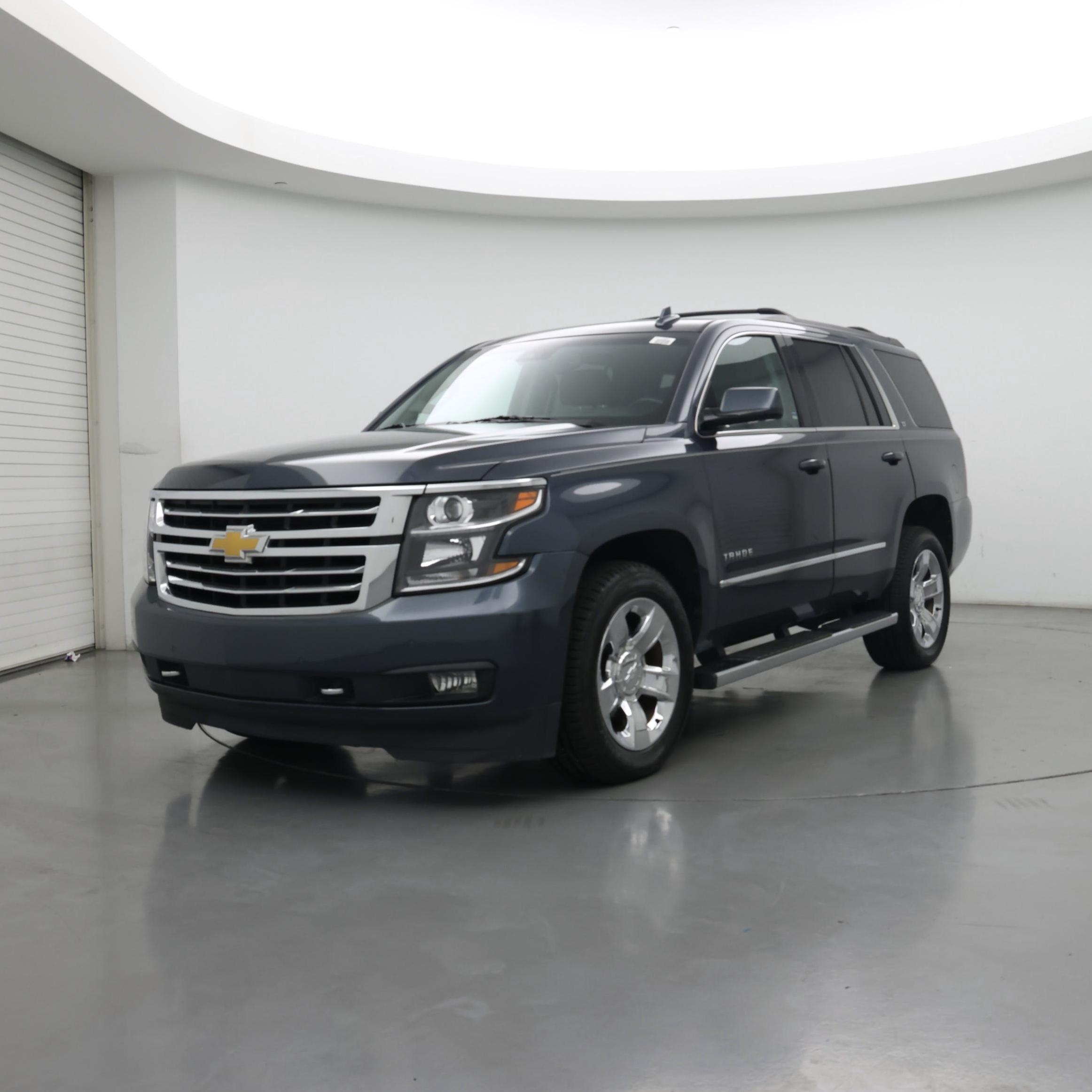 Thumbnail: 2019 Chevrolet Tahoe - 4