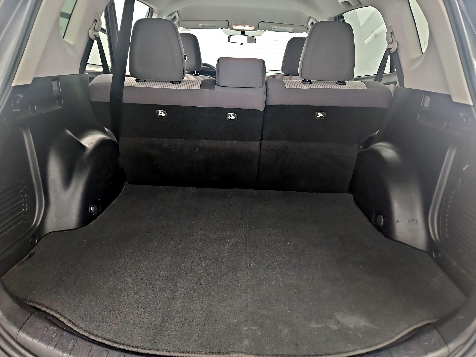 Thumbnail: 2015 Toyota RAV4 - 19