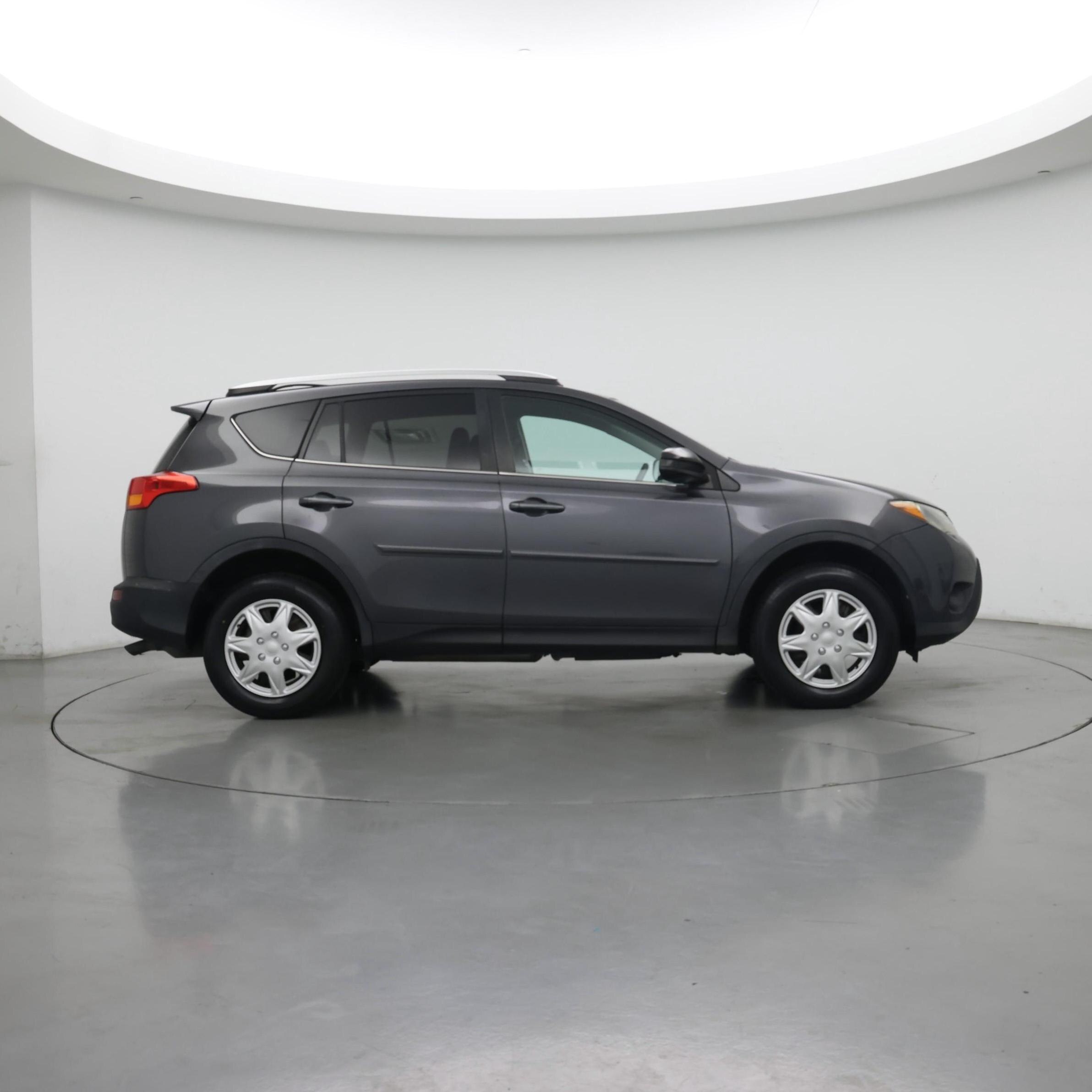 Thumbnail: 2015 Toyota RAV4 - 7