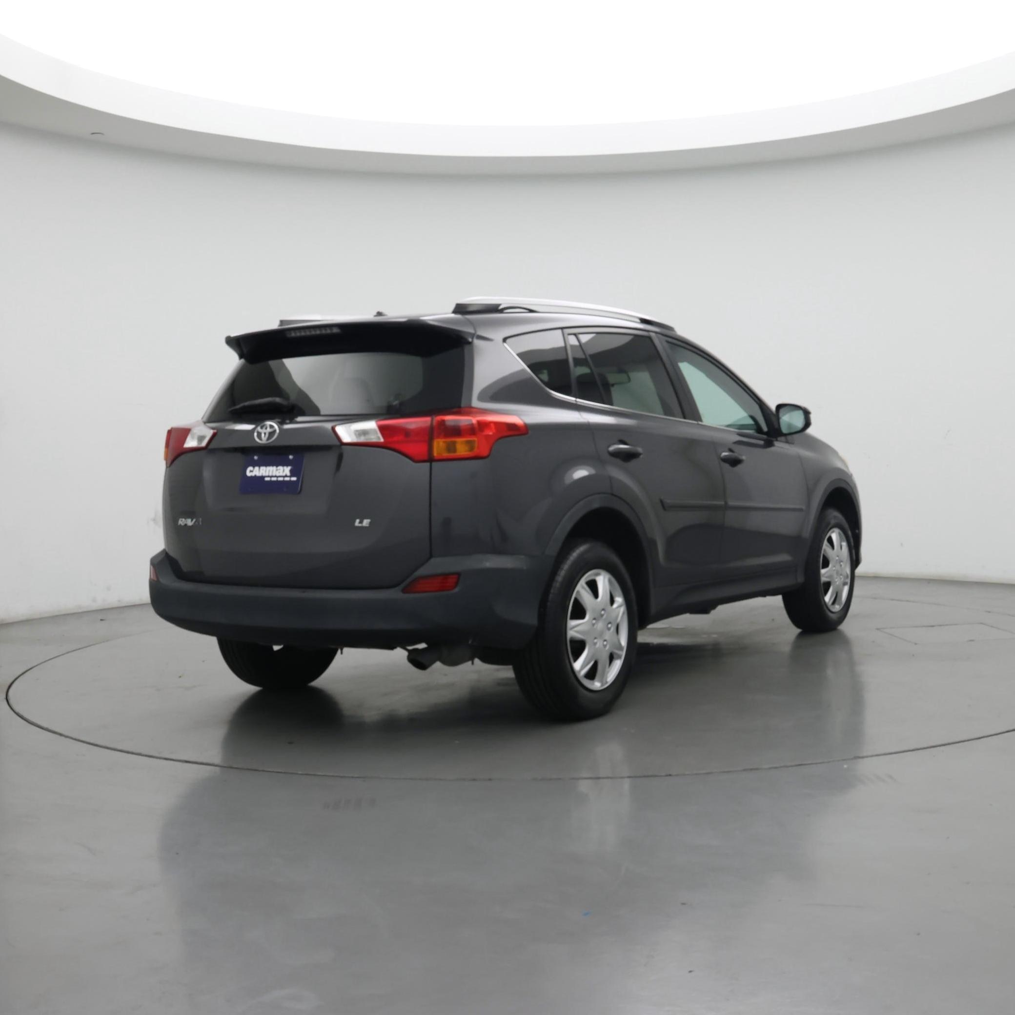 Thumbnail: 2015 Toyota RAV4 - 8