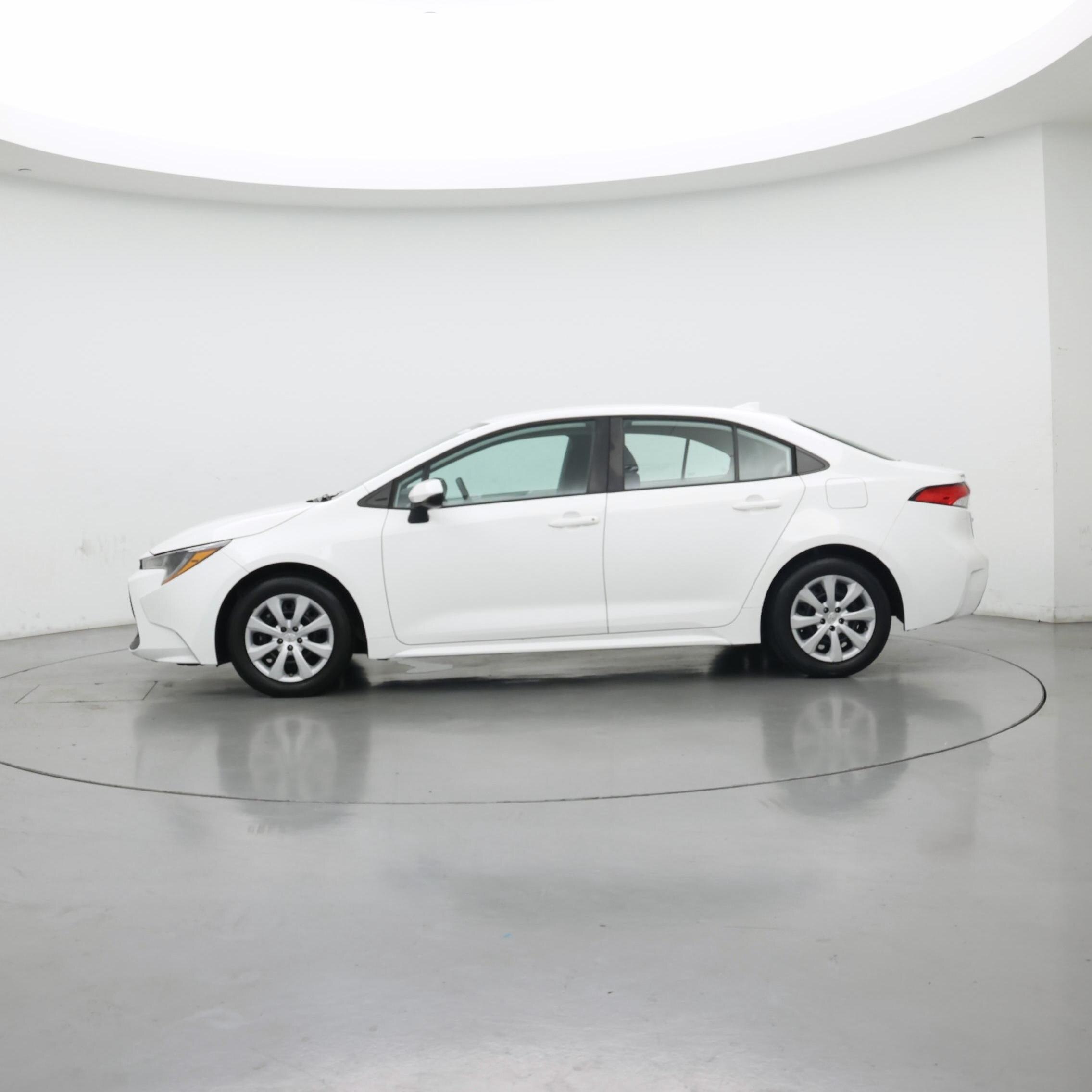 Thumbnail: 2022 Toyota Corolla - 3