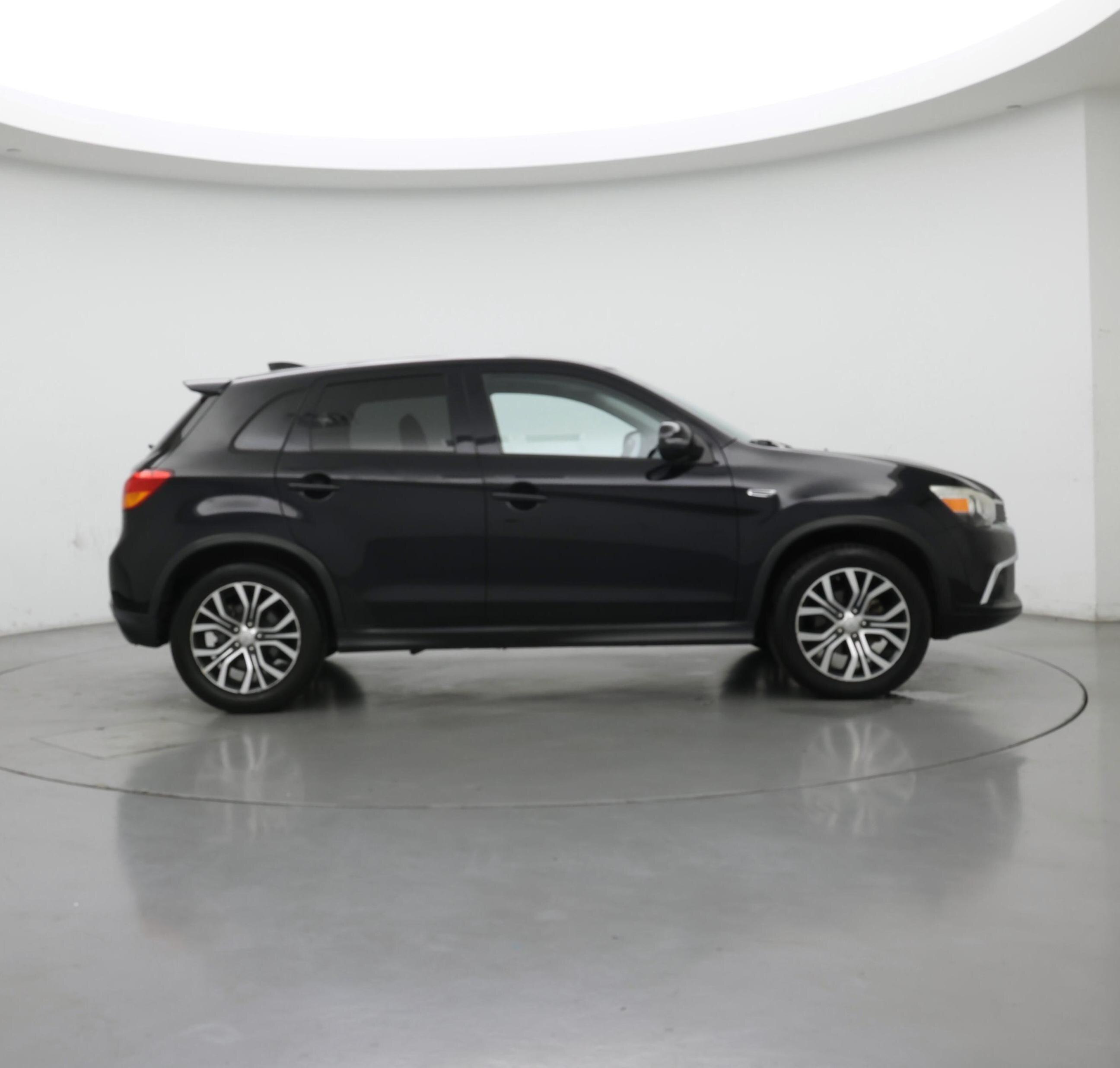 Thumbnail: 2017 Mitsubishi Outlander Sport - 7