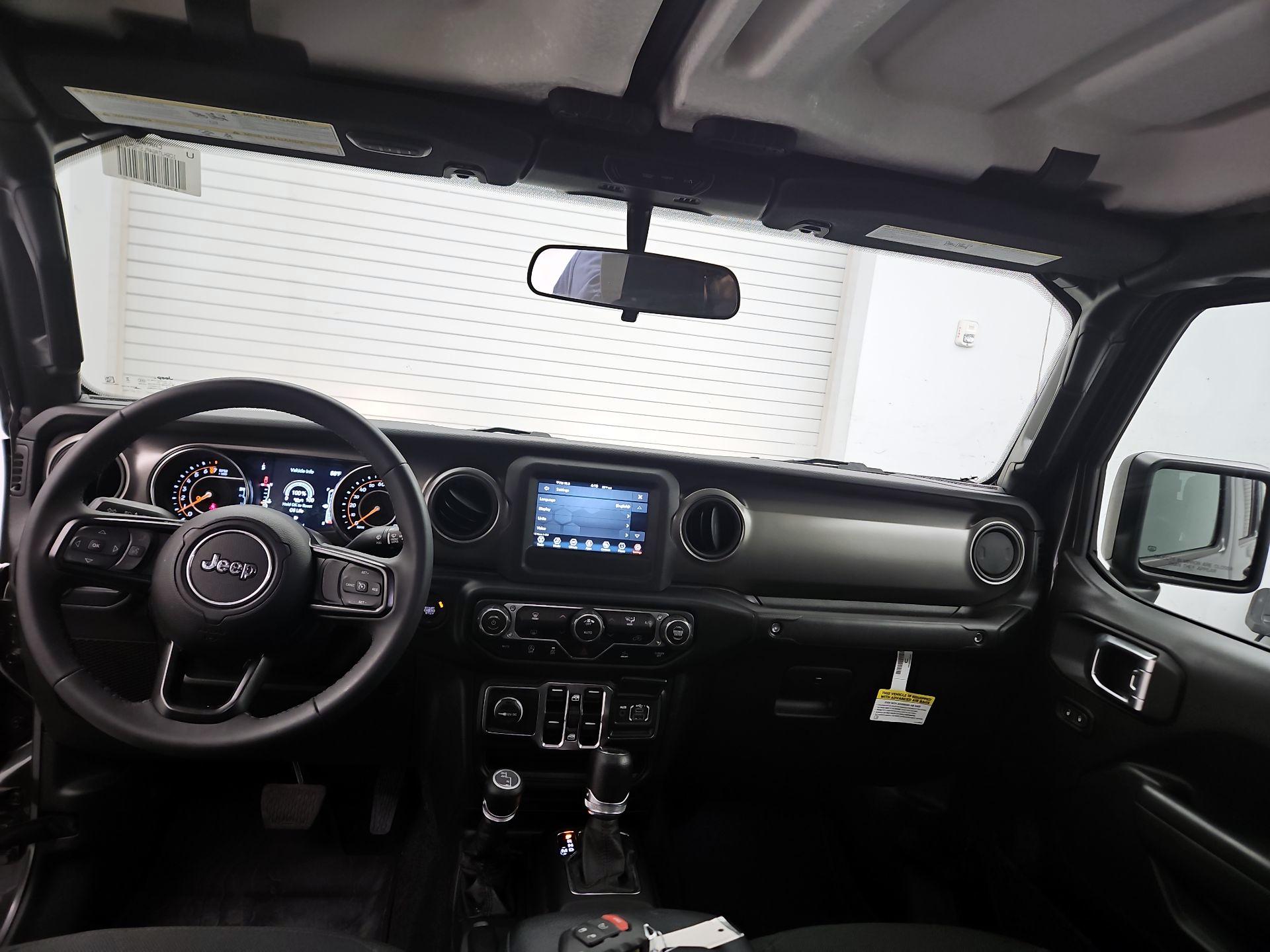 Thumbnail: 2023 Jeep Gladiator - 9