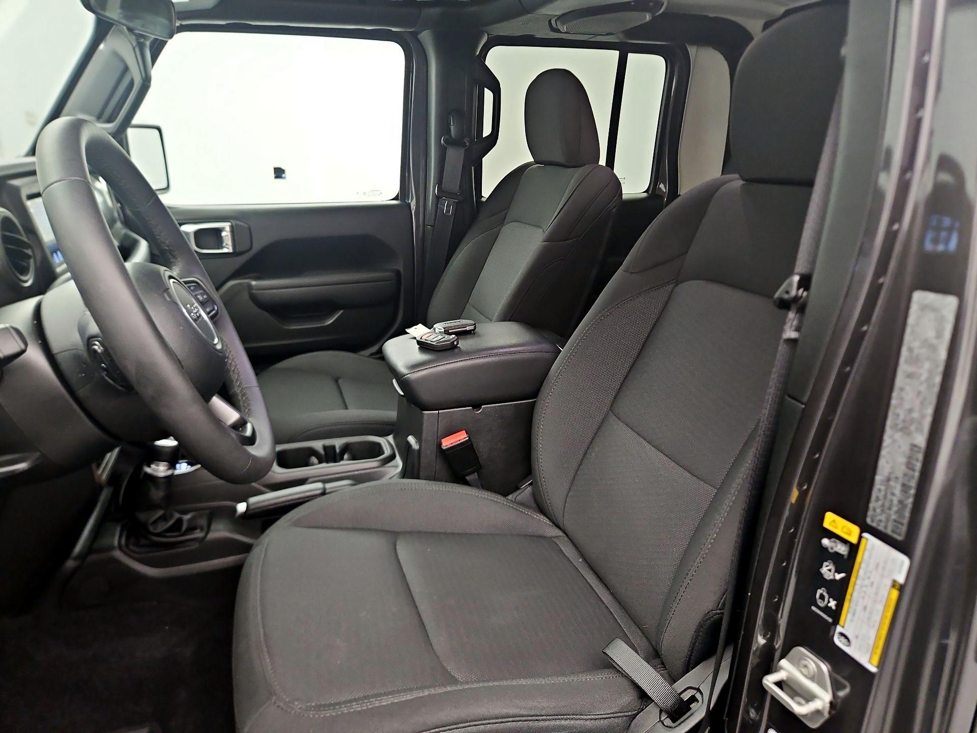 Thumbnail: 2023 Jeep Gladiator - 11
