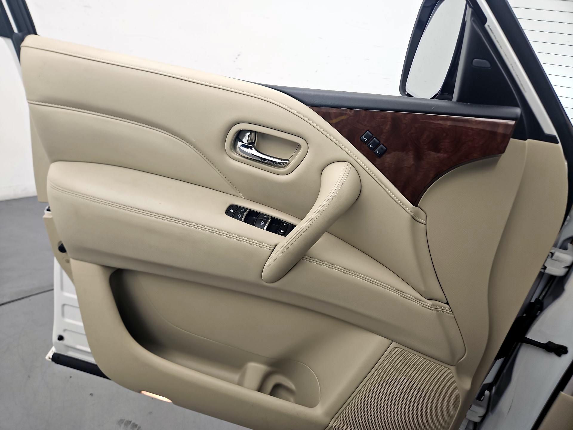 Thumbnail: 2019 INFINITI QX80 - 12