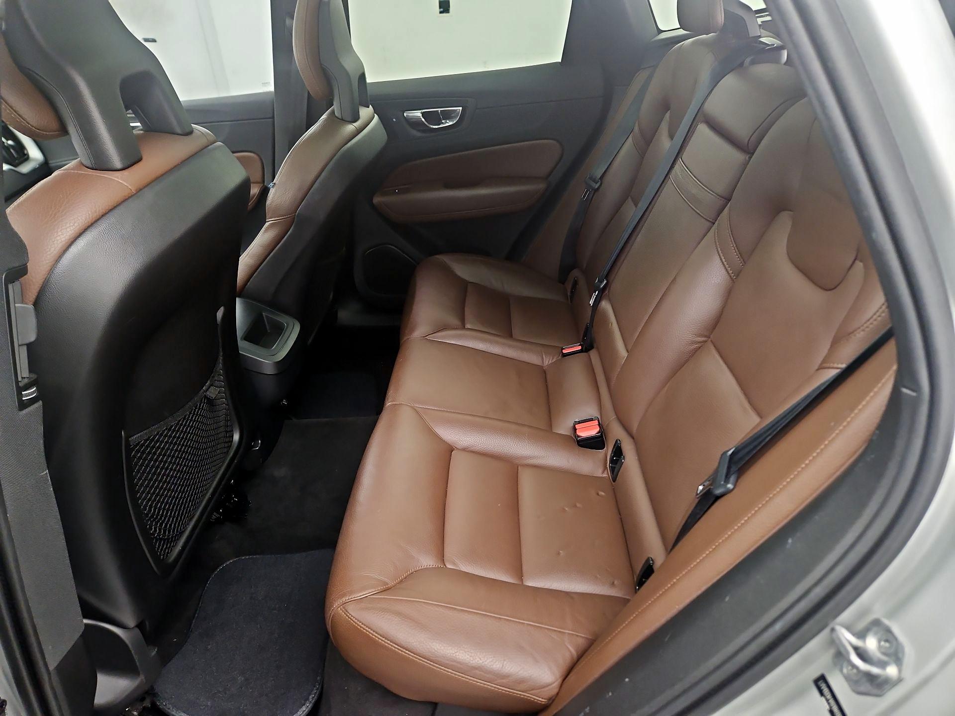 Thumbnail: 2019 Volvo XC60 - 17