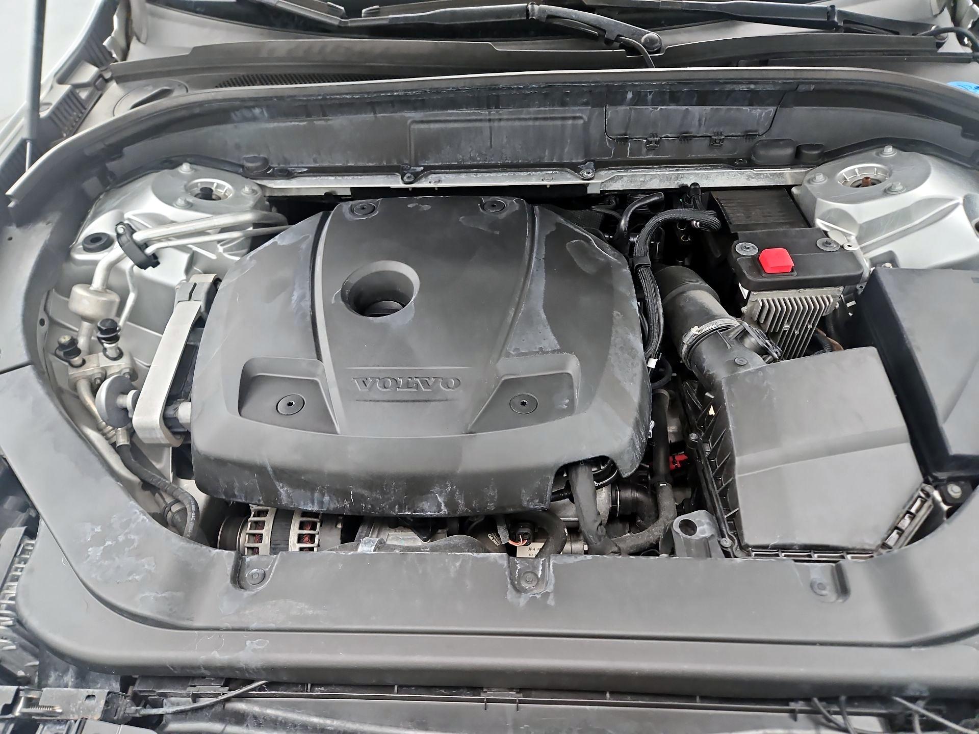 Thumbnail: 2019 Volvo XC60 - 19