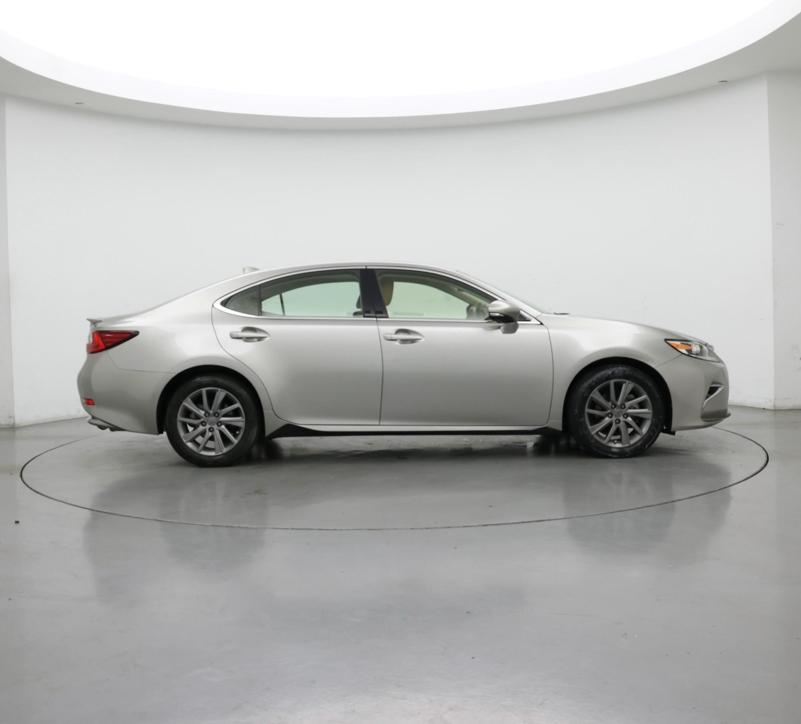 Thumbnail: 2016 Lexus ES - 7