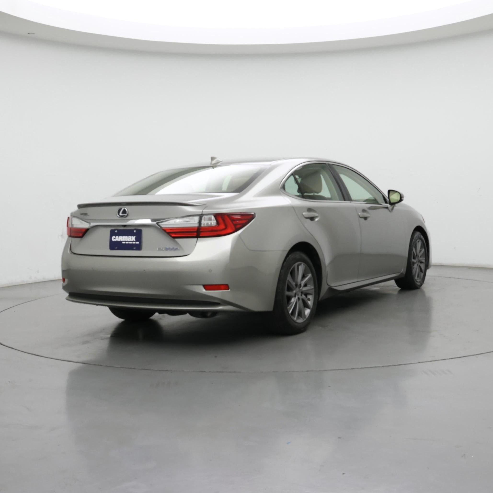 Thumbnail: 2016 Lexus ES - 8