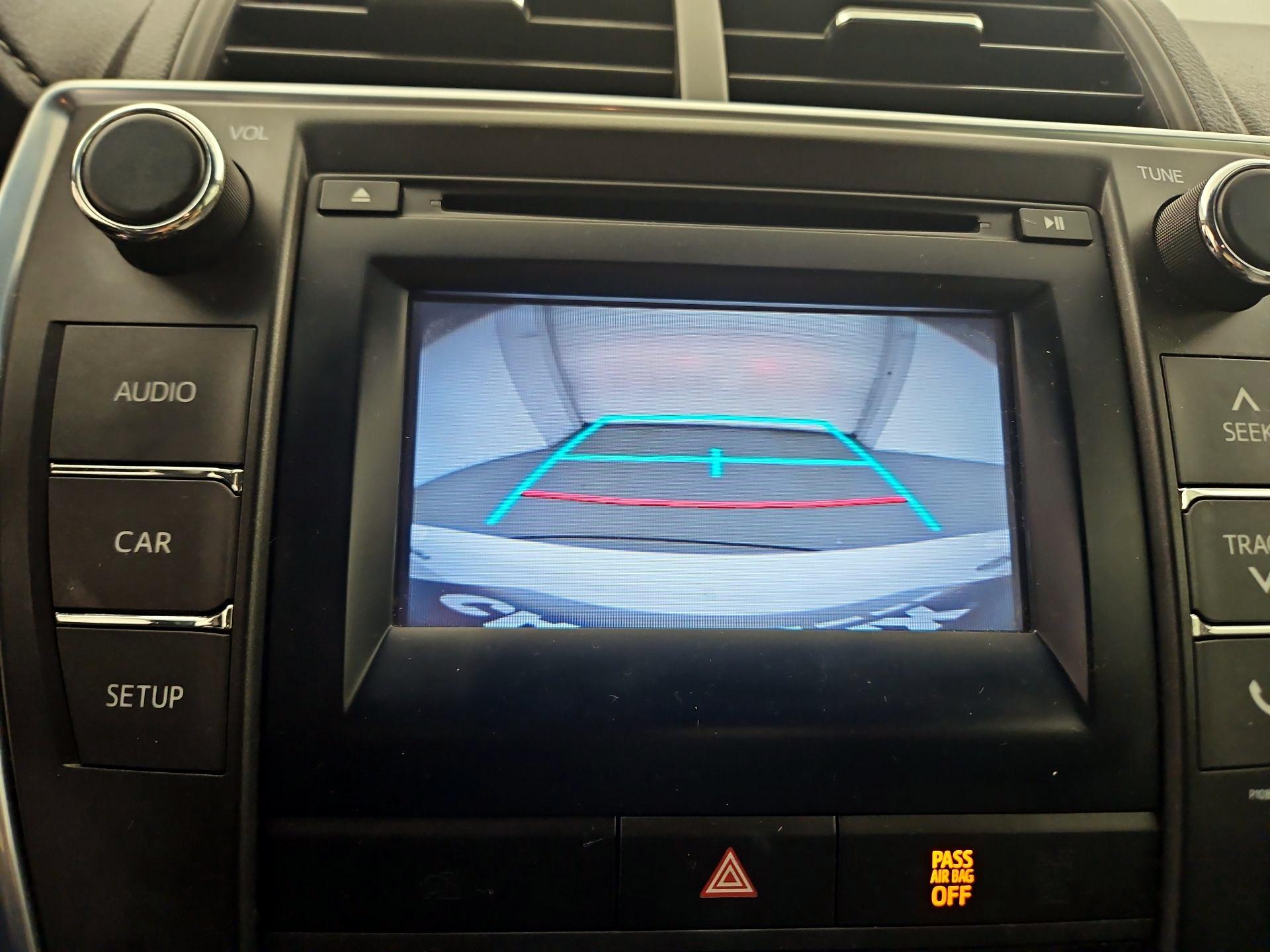 Thumbnail: 2015 Toyota Camry - 13