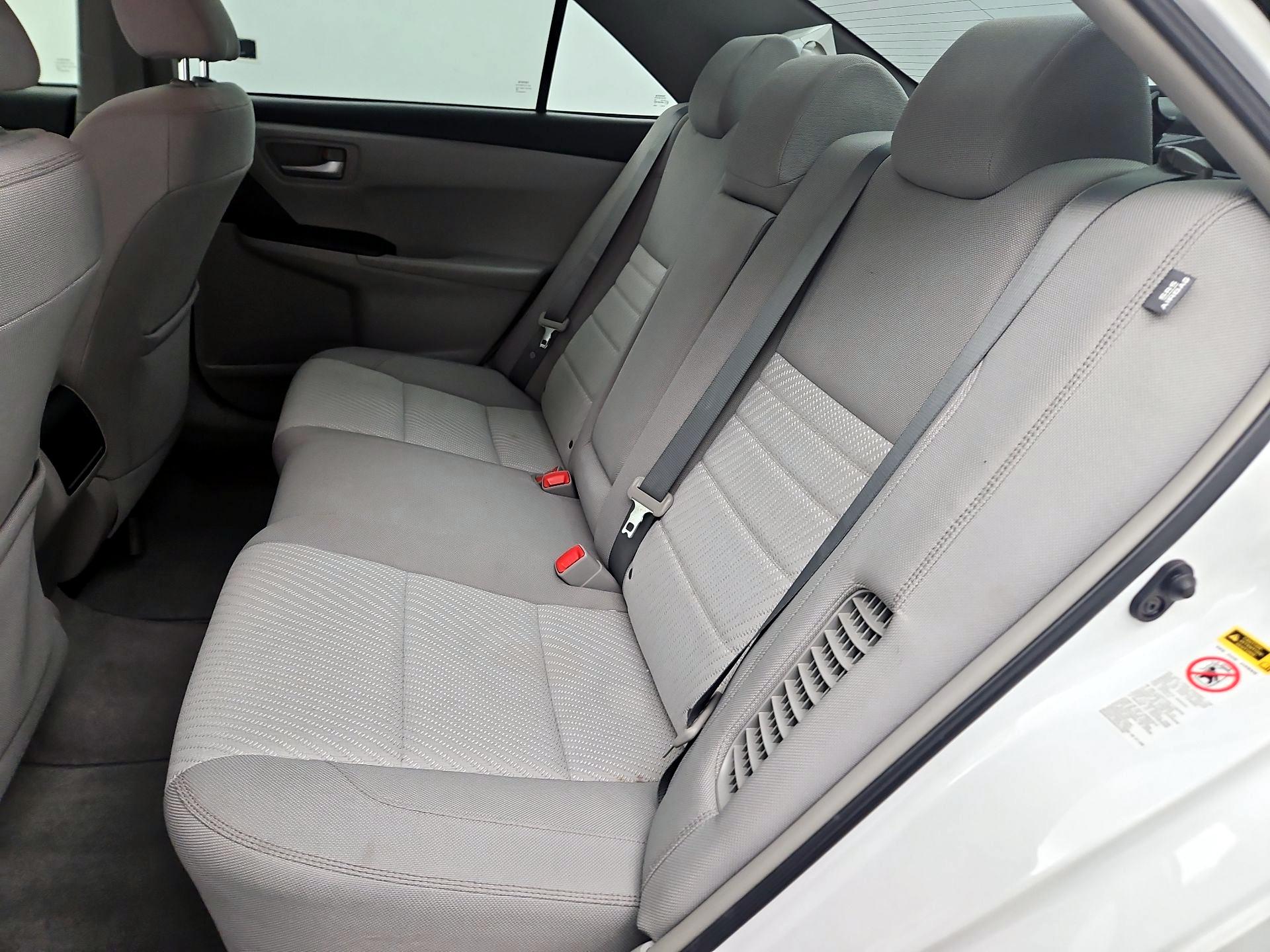 Thumbnail: 2015 Toyota Camry - 18