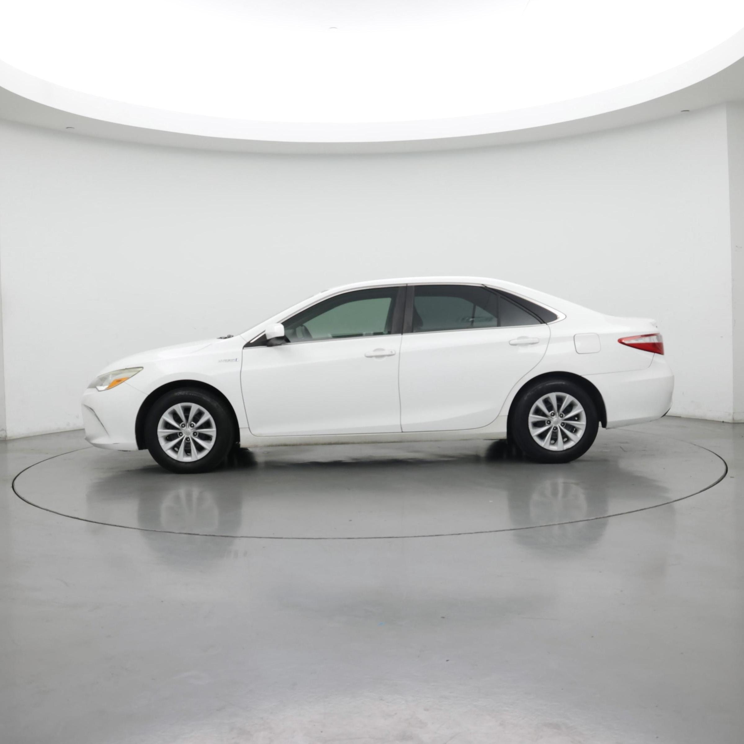 Thumbnail: 2015 Toyota Camry - 3