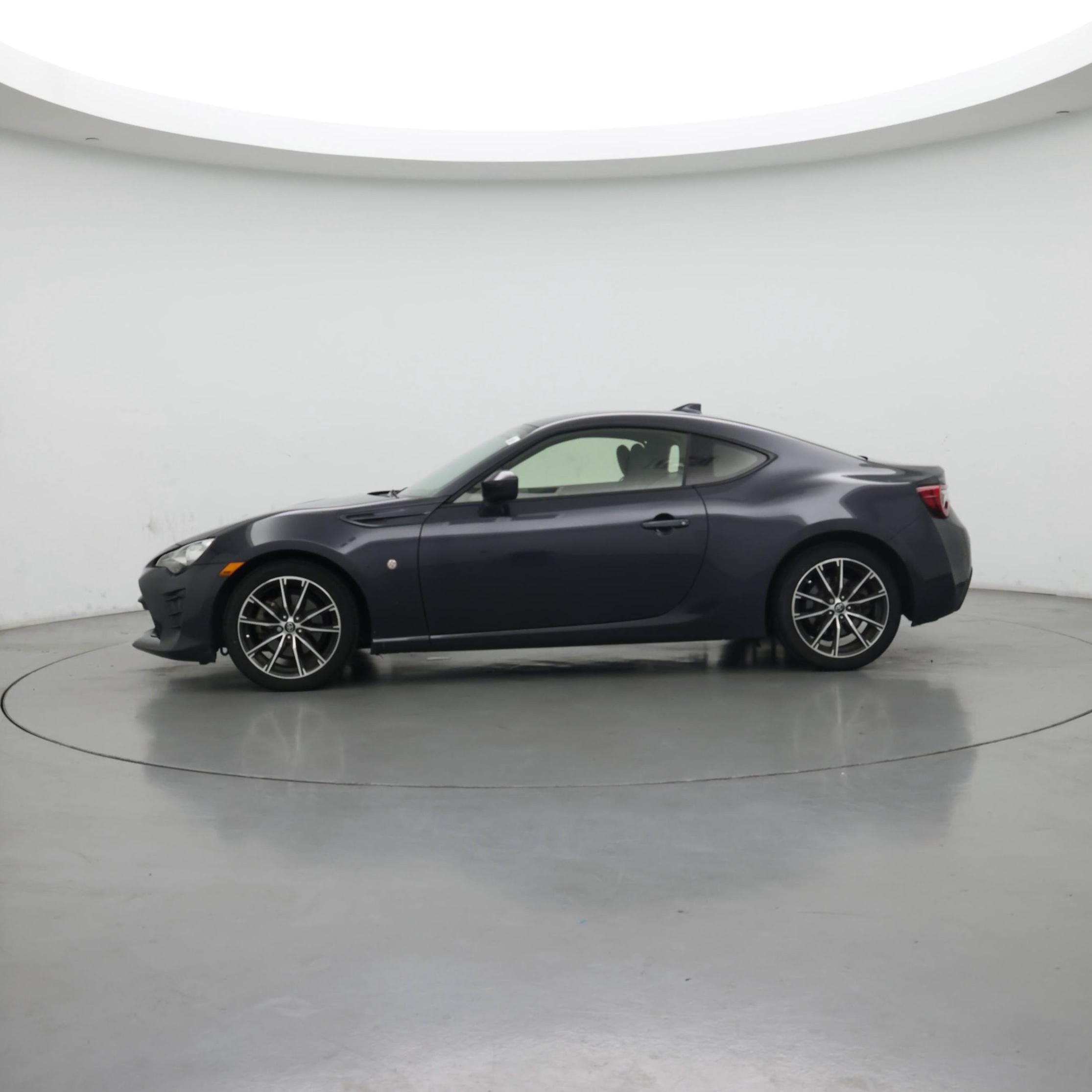 Thumbnail: 2017 Toyota 86 - 3