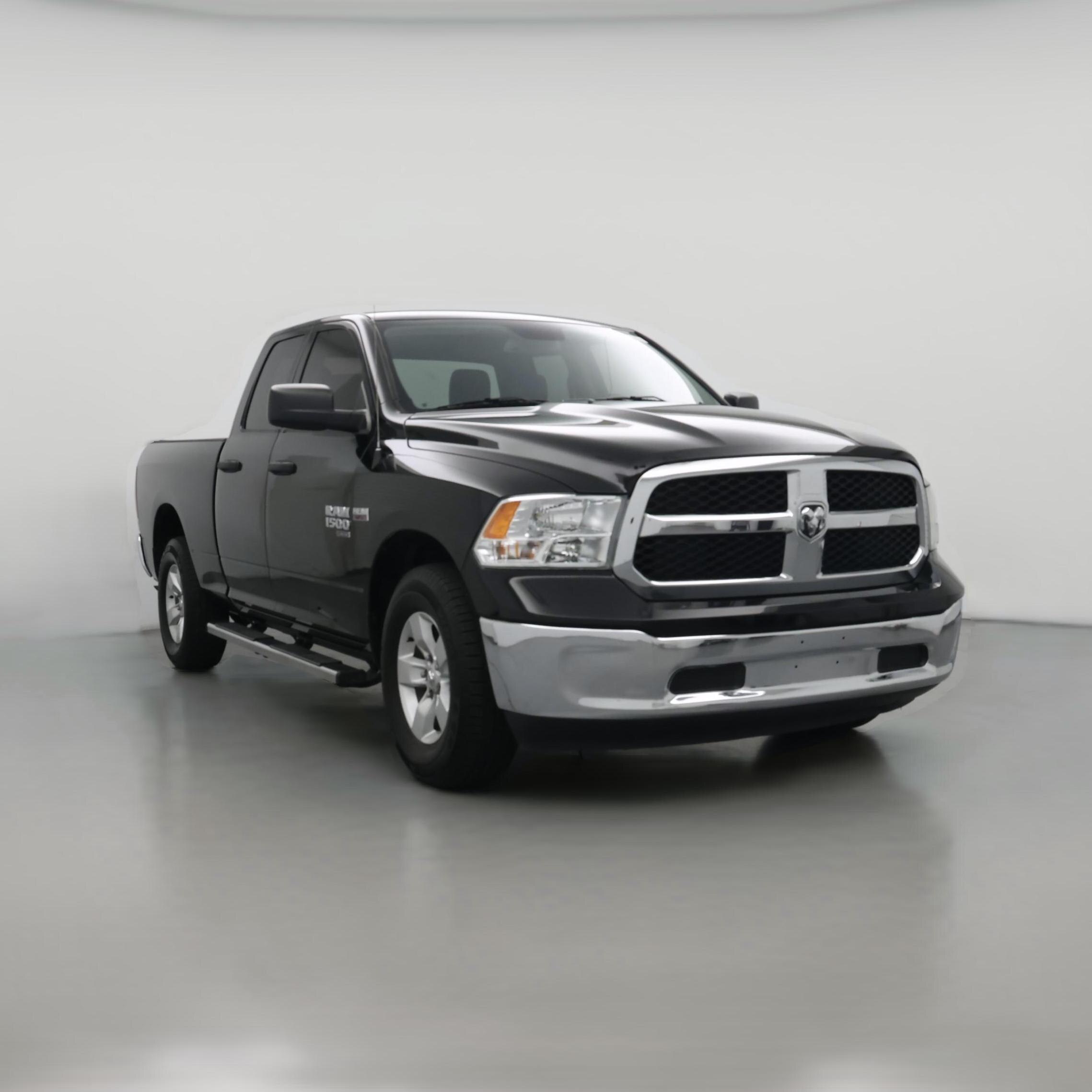 Thumbnail: 2020 RAM 1500 Classic - 1
