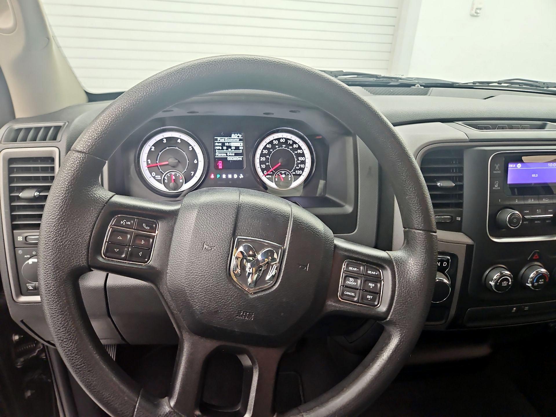 Thumbnail: 2020 RAM 1500 Classic - 10