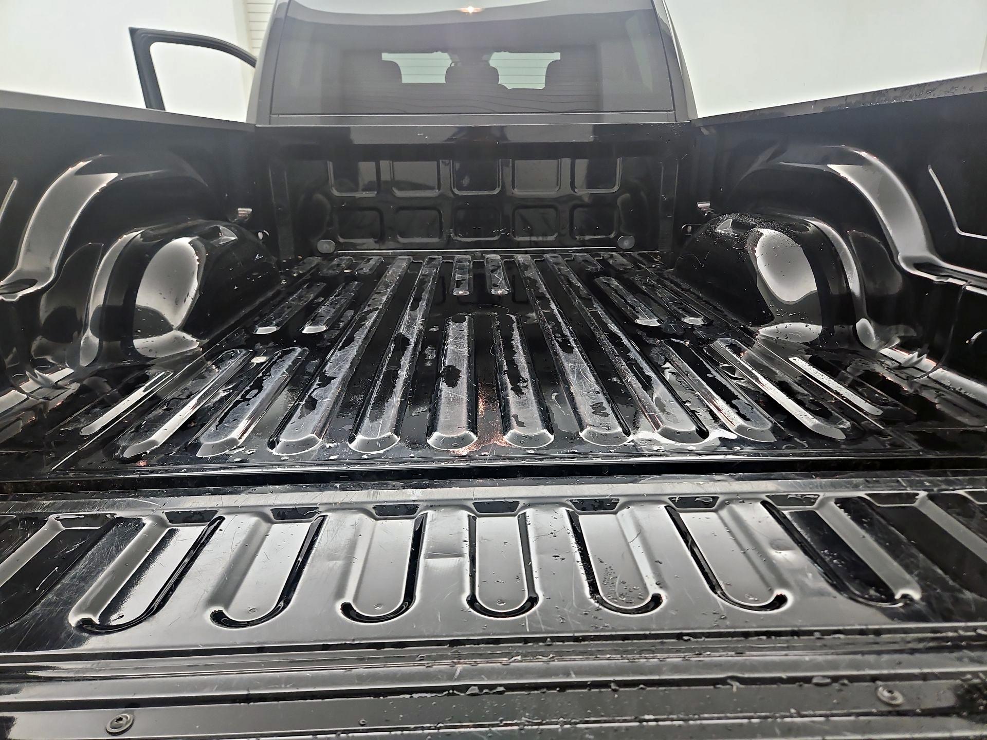Thumbnail: 2020 RAM 1500 Classic - 19
