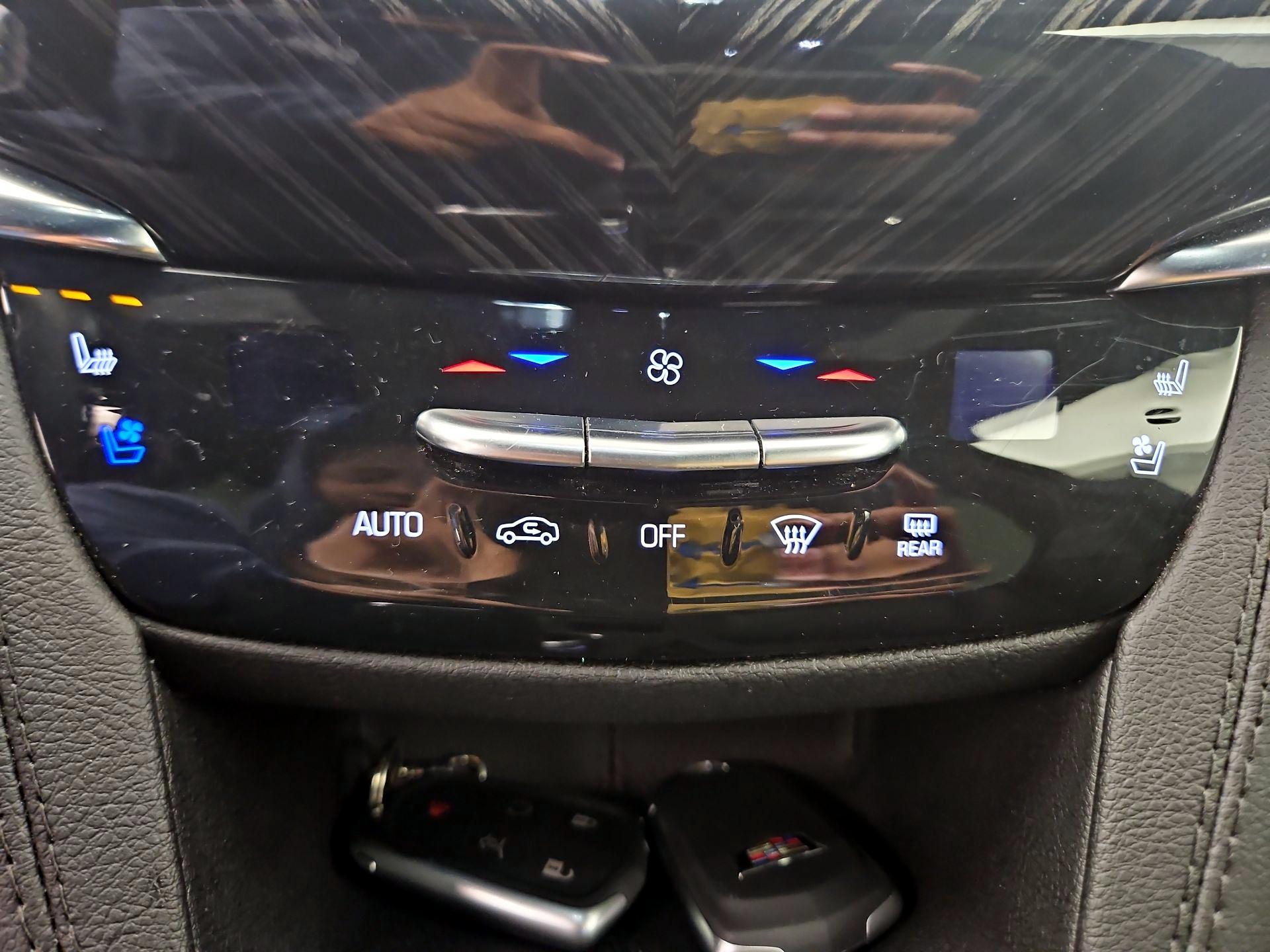 Thumbnail: 2024 Cadillac XT6 - 15