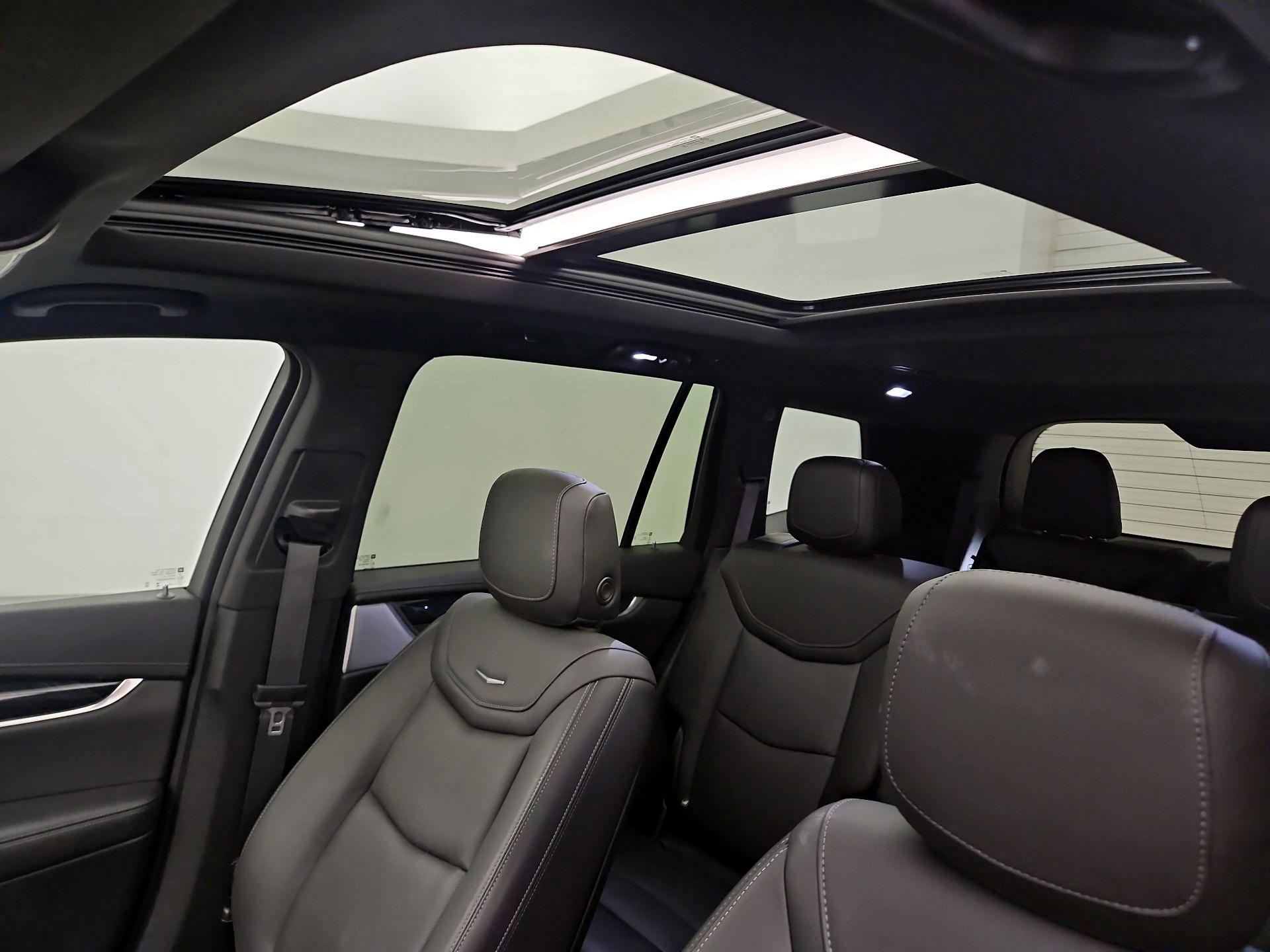 Thumbnail: 2024 Cadillac XT6 - 18