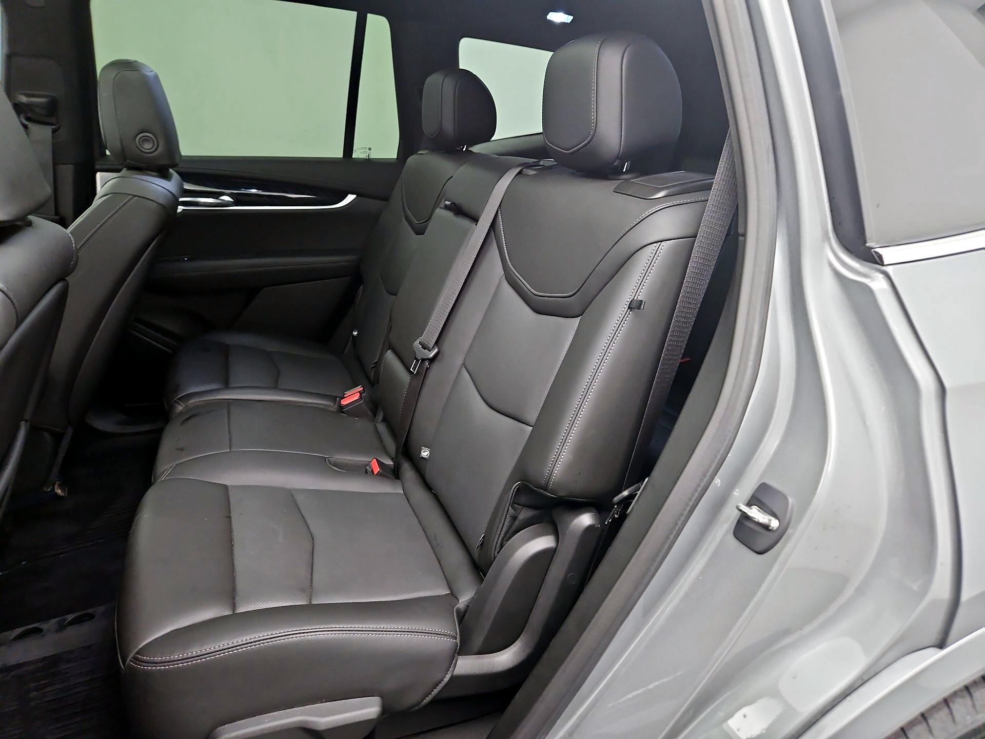 Thumbnail: 2024 Cadillac XT6 - 19