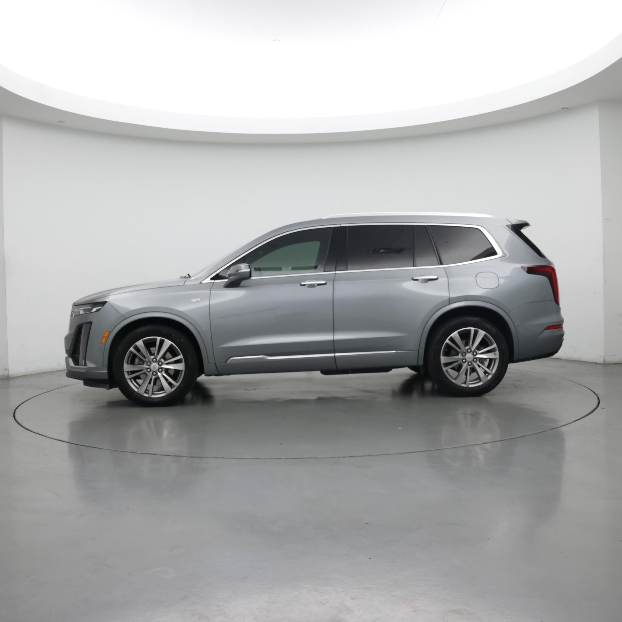 Thumbnail: 2024 Cadillac XT6 - 3
