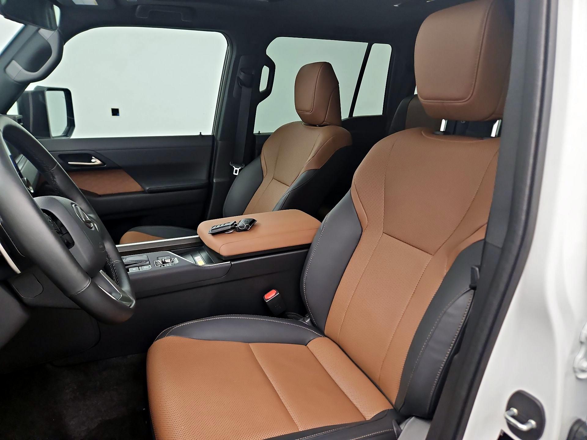 Thumbnail: 2024 Lexus GX - 11