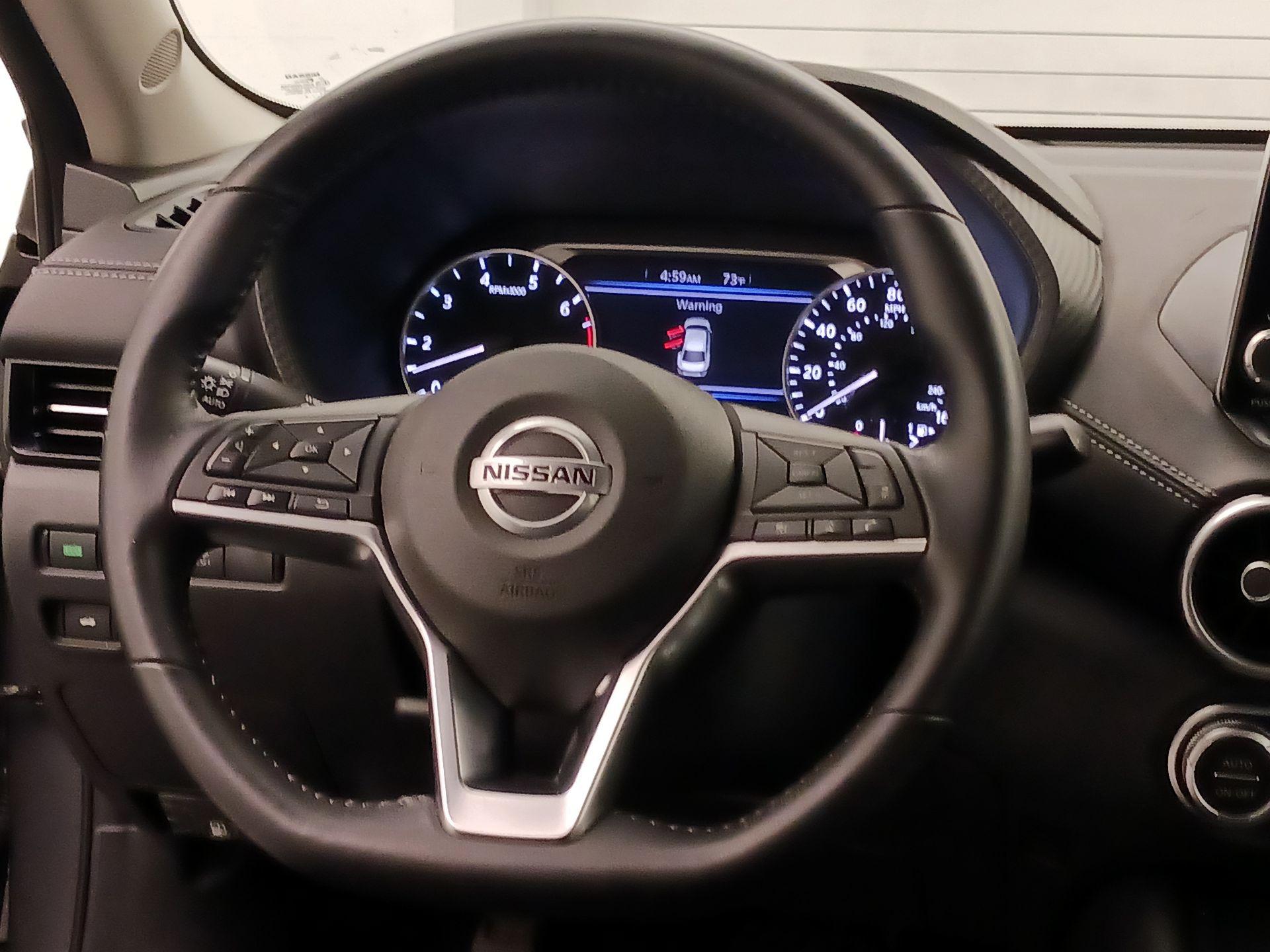 Thumbnail: 2020 Nissan Sentra - 10