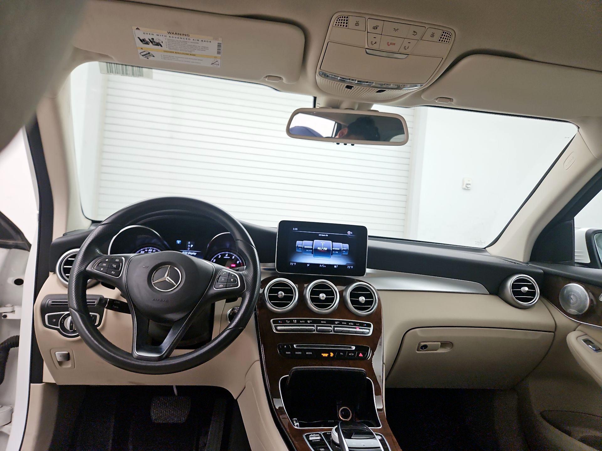 Thumbnail: 2017 Mercedes-Benz GLC - 9