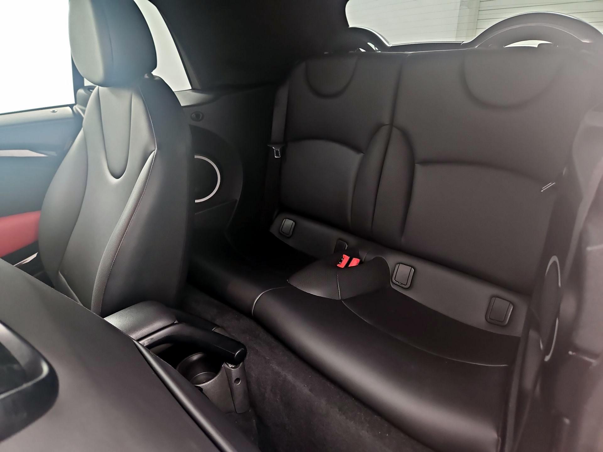 Thumbnail: 2015 MINI Cooper - 18