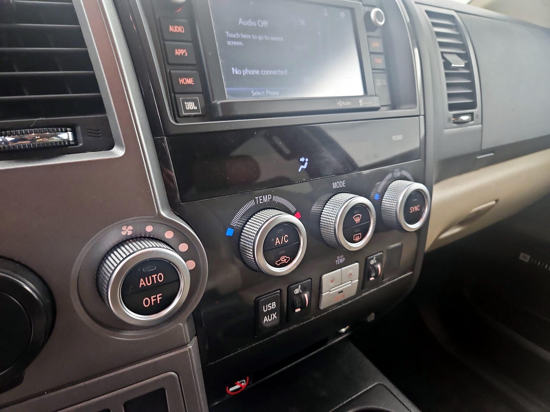 Thumbnail: 2014 Toyota Sequoia - 16