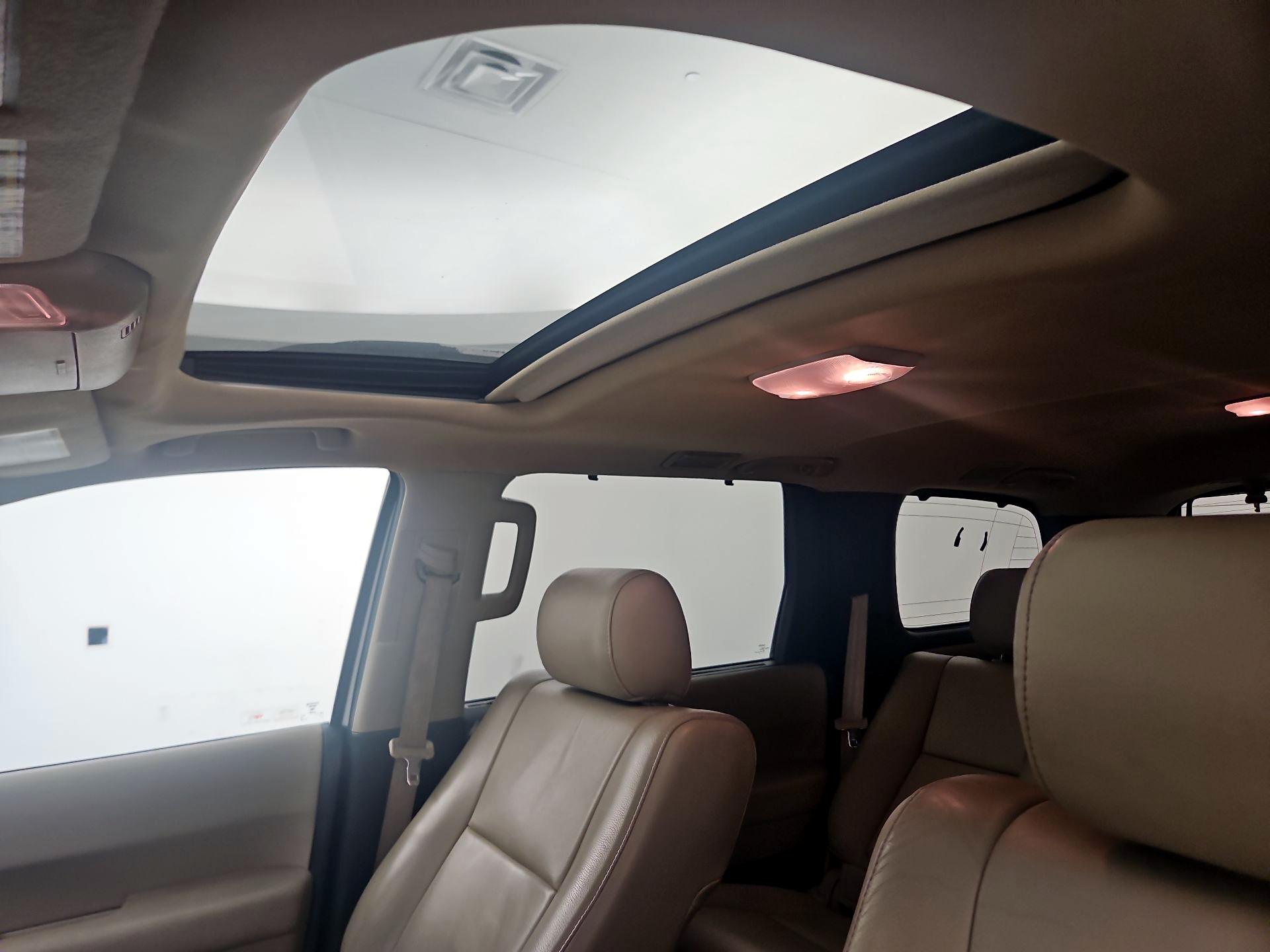 Thumbnail: 2014 Toyota Sequoia - 19