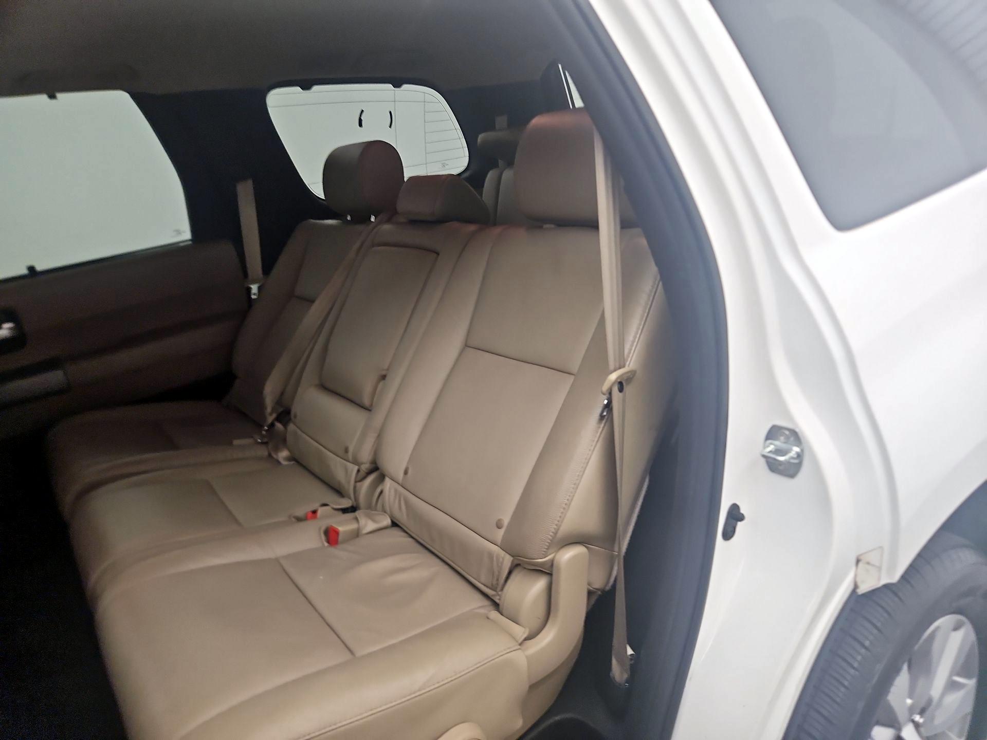 Thumbnail: 2014 Toyota Sequoia - 20