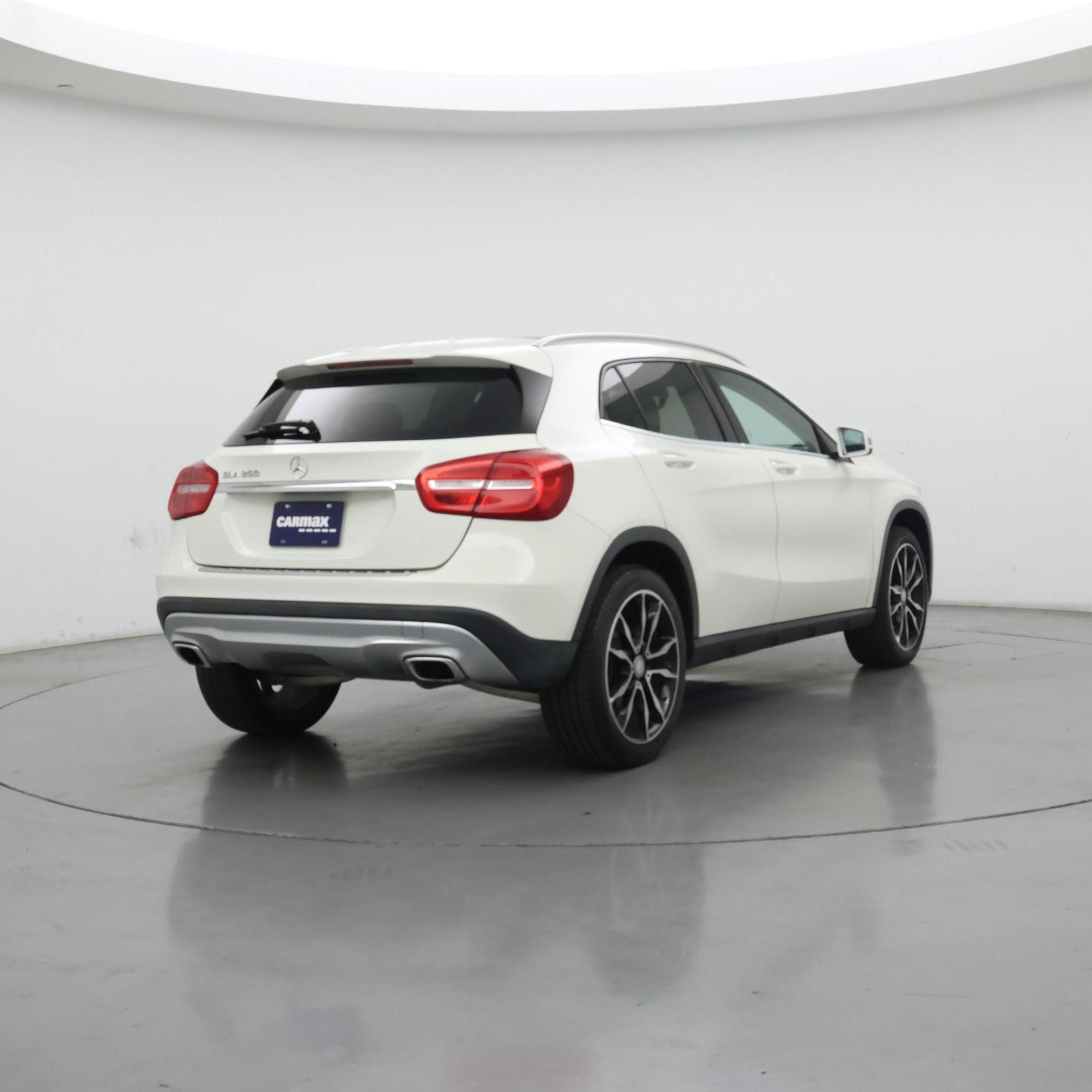 Thumbnail: 2017 Mercedes-Benz GLA - 8