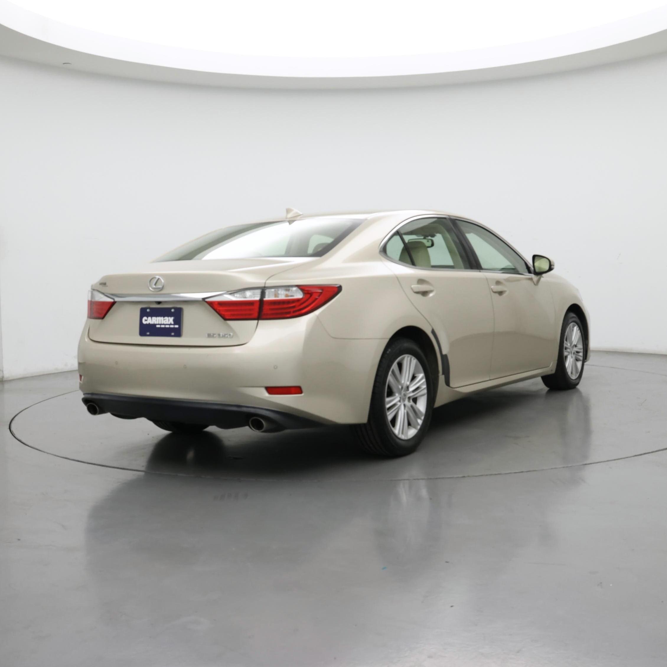 Thumbnail: 2015 Lexus ES - 8