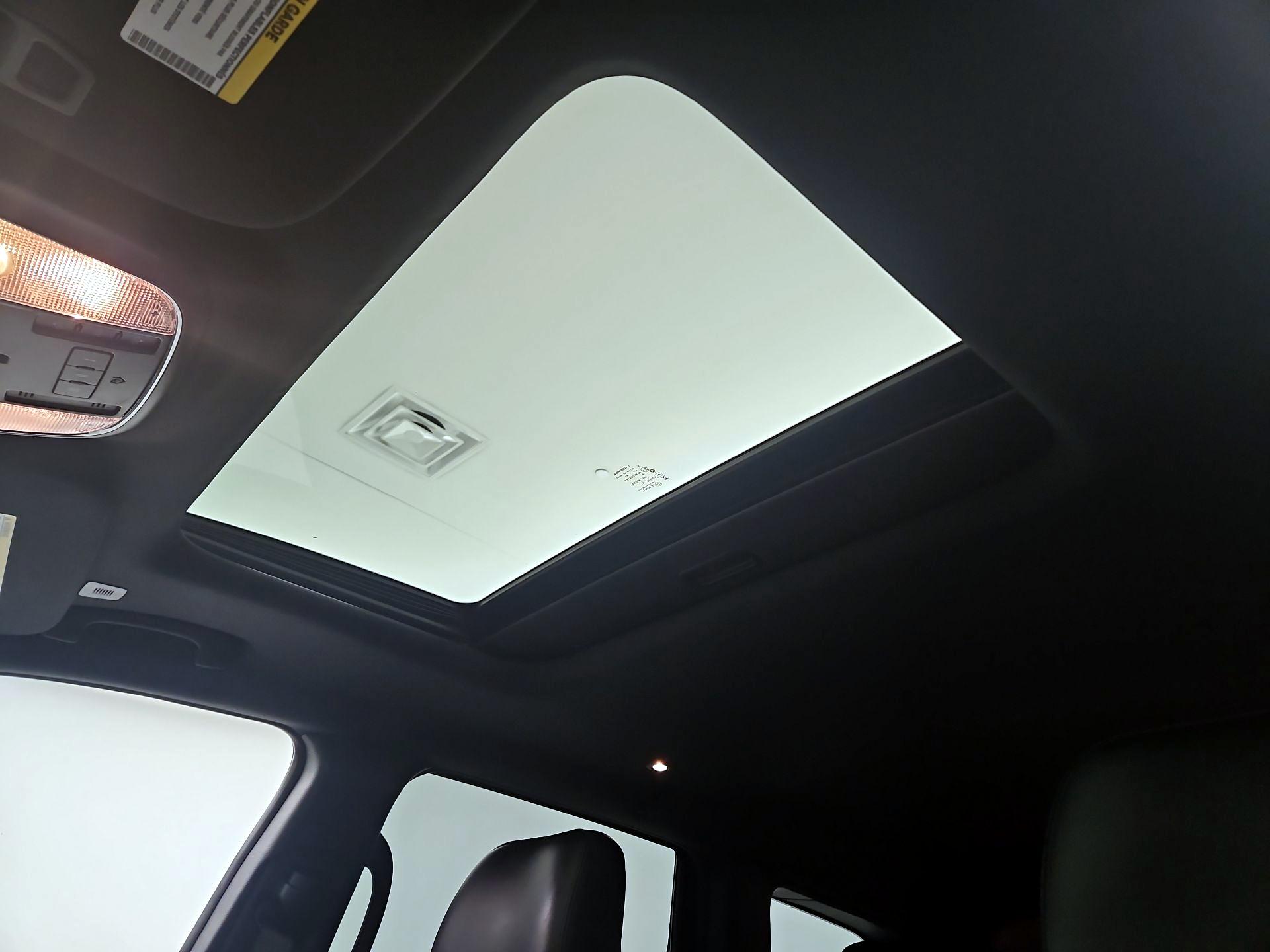 Thumbnail: 2022 Jeep Grand Cherokee - 20