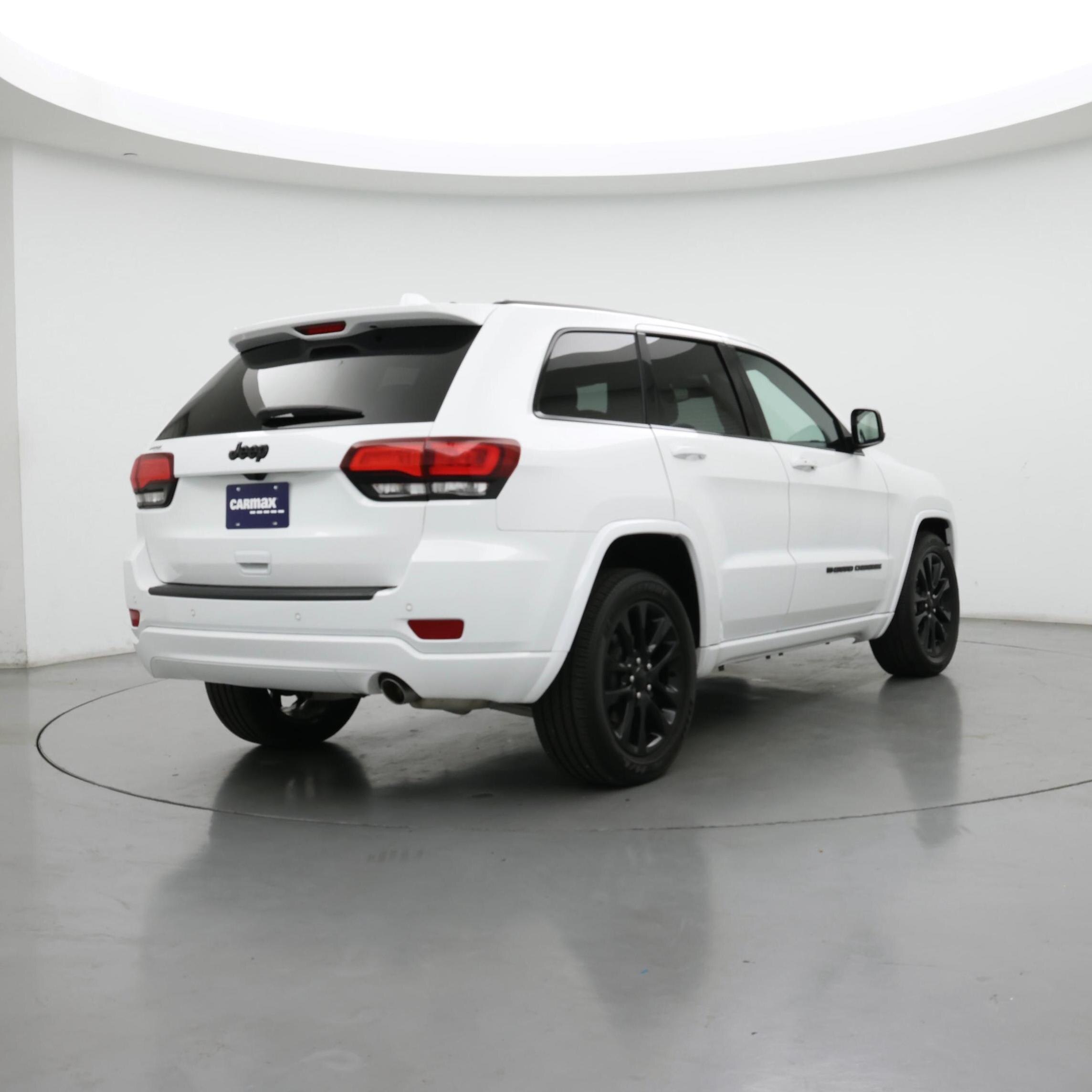 Thumbnail: 2022 Jeep Grand Cherokee - 8