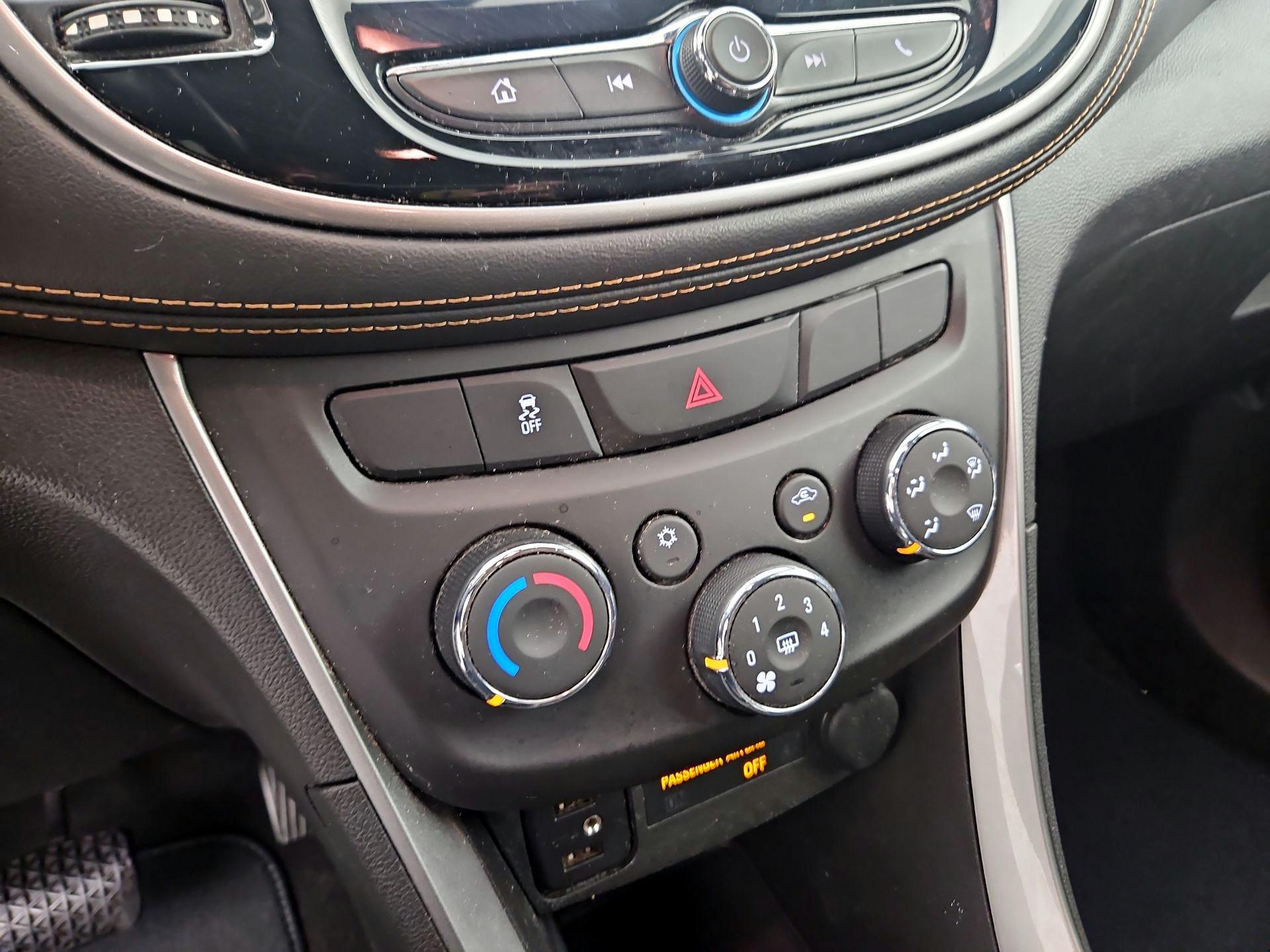 Thumbnail: 2019 Chevrolet Trax - 14