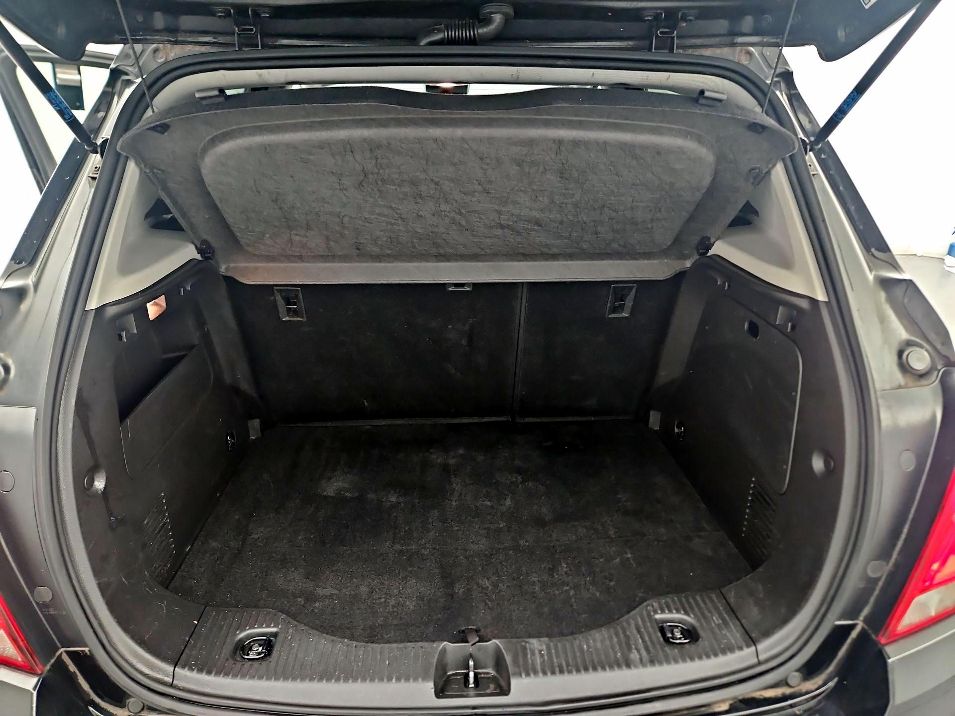 Thumbnail: 2019 Chevrolet Trax - 17