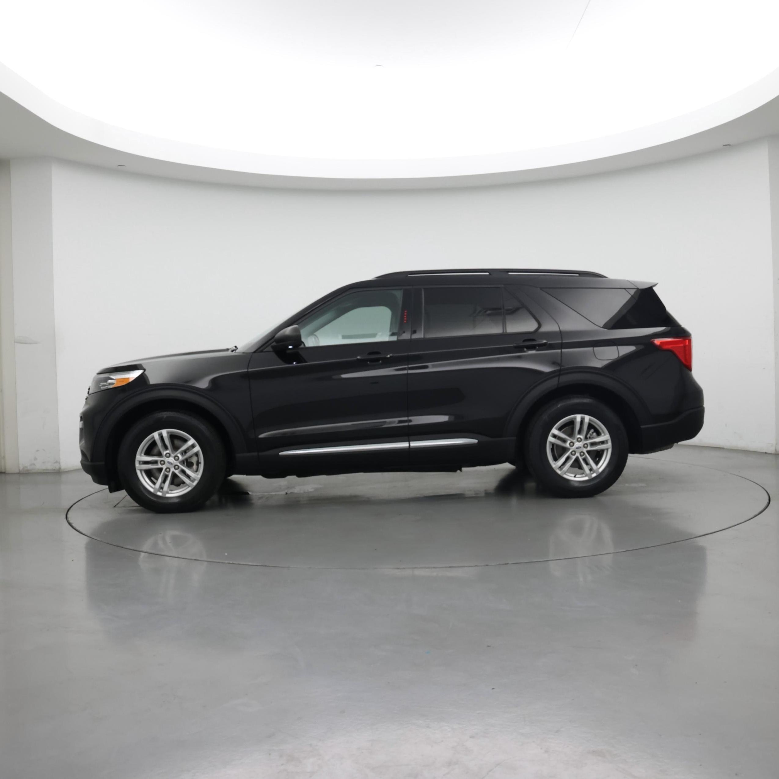 Thumbnail: 2023 Ford Explorer - 3
