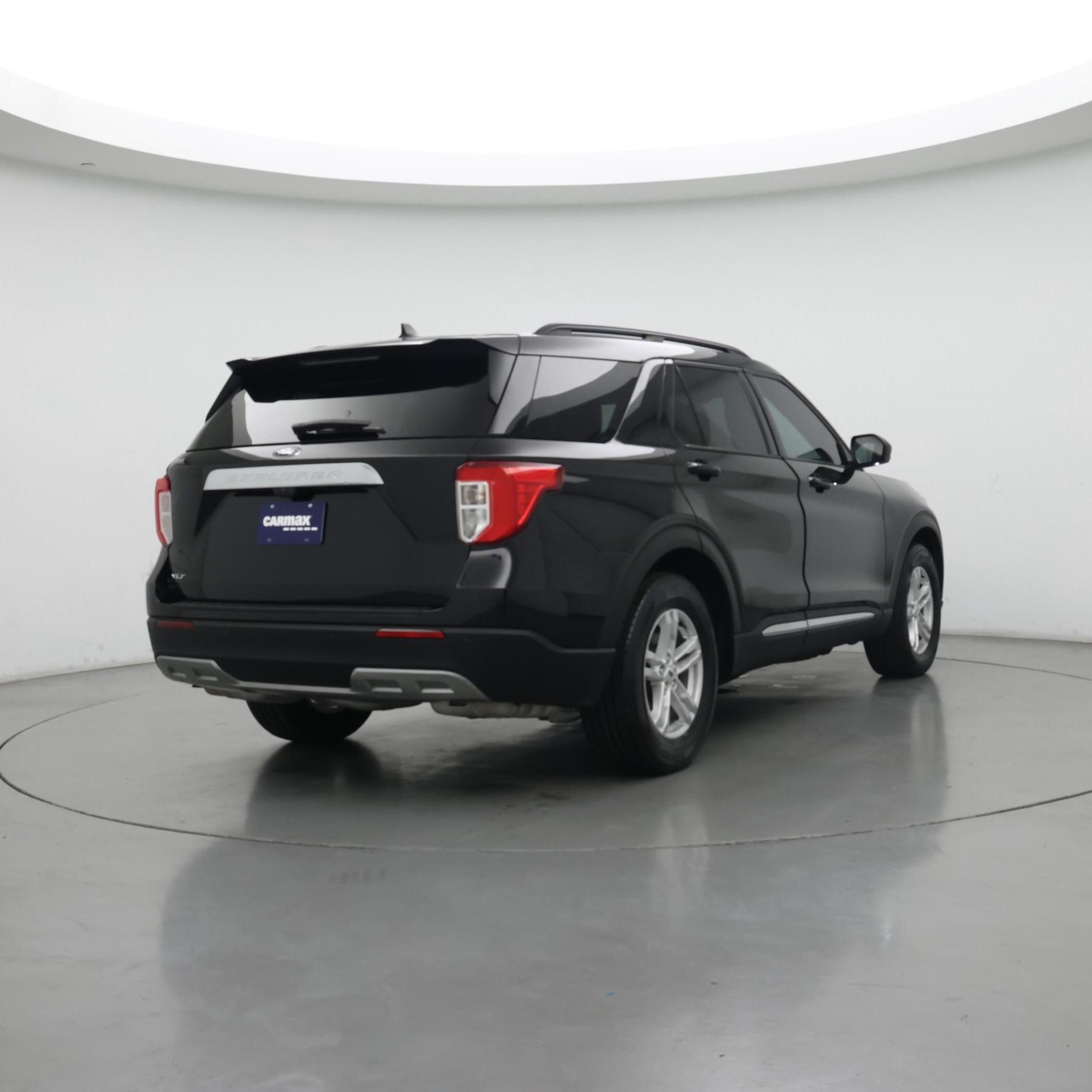 Thumbnail: 2023 Ford Explorer - 8