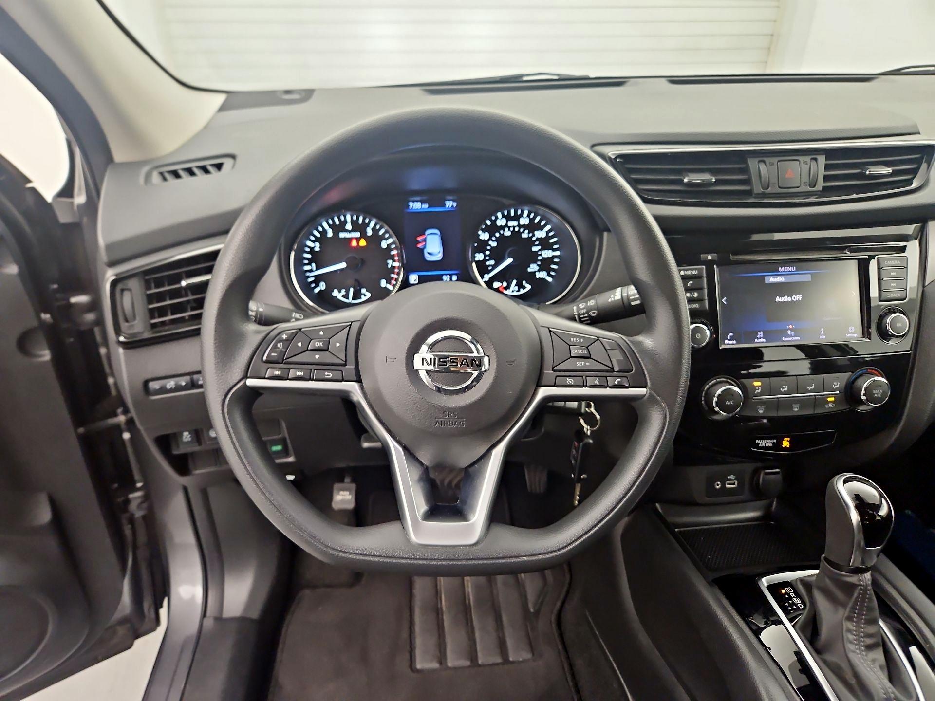 Thumbnail: 2020 Nissan Rogue Sport - 10