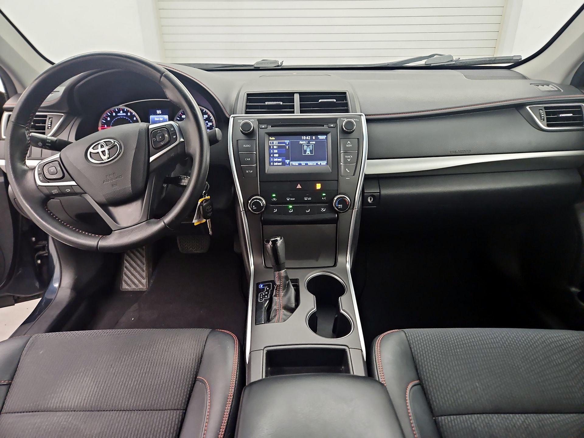 Thumbnail: 2017 Toyota Camry - 9