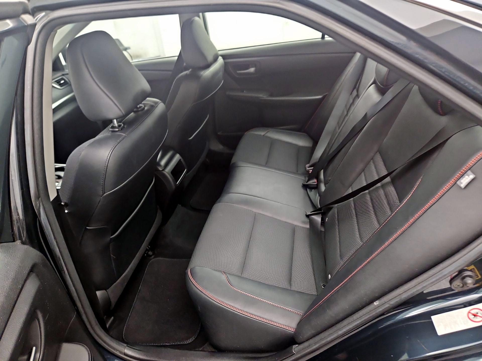 Thumbnail: 2017 Toyota Camry - 16