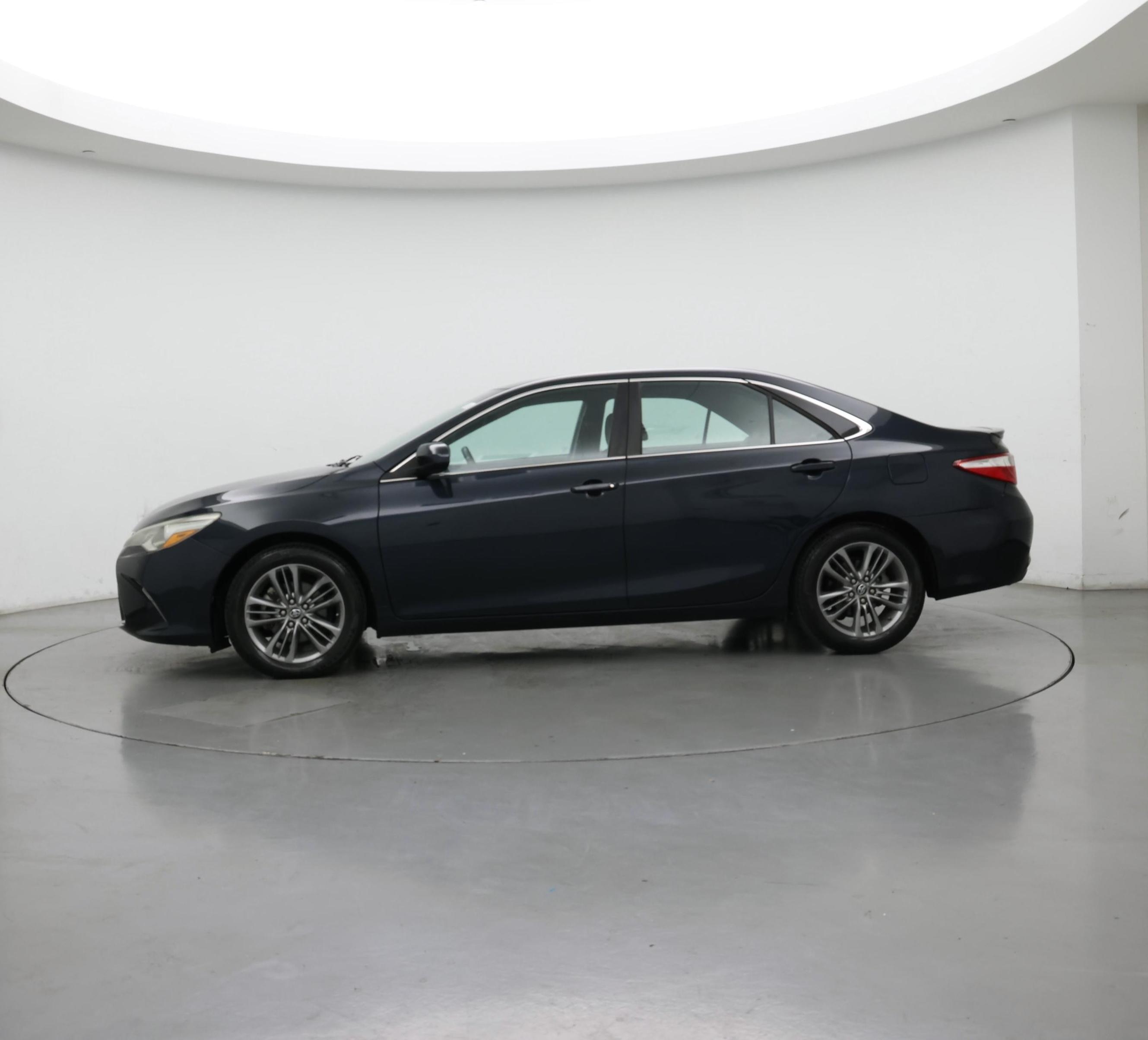 Thumbnail: 2017 Toyota Camry - 3