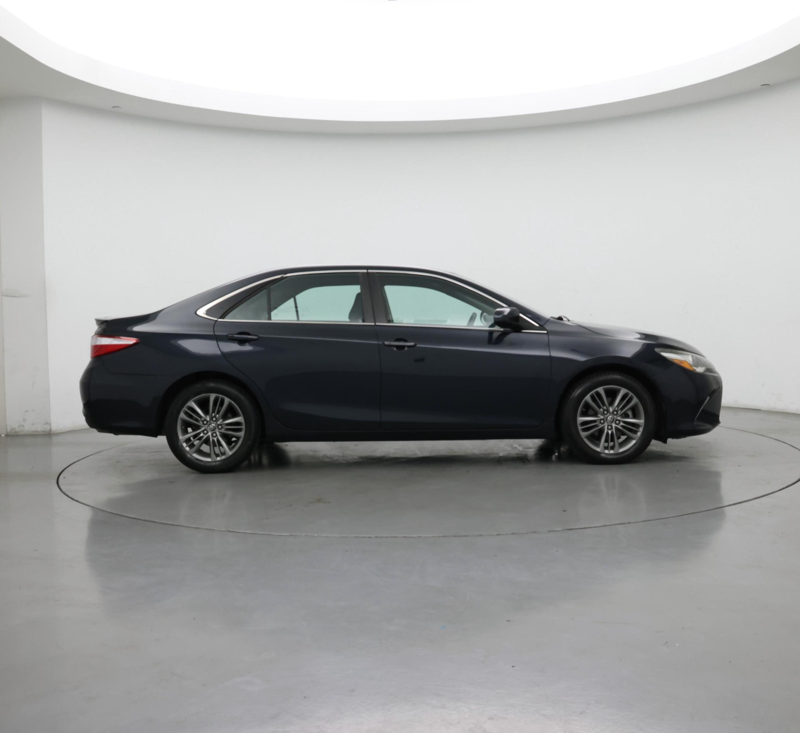 Thumbnail: 2017 Toyota Camry - 7