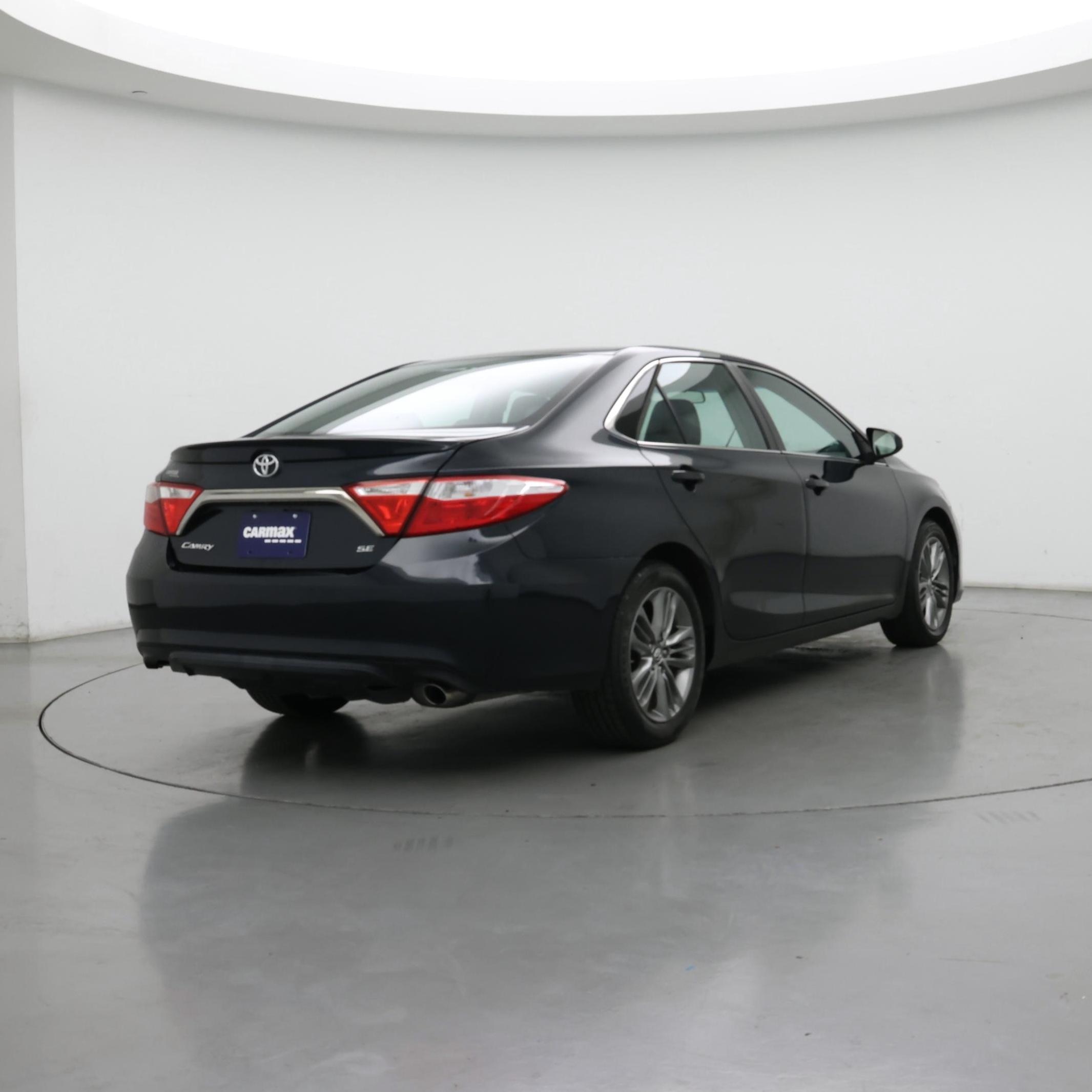 Thumbnail: 2017 Toyota Camry - 8