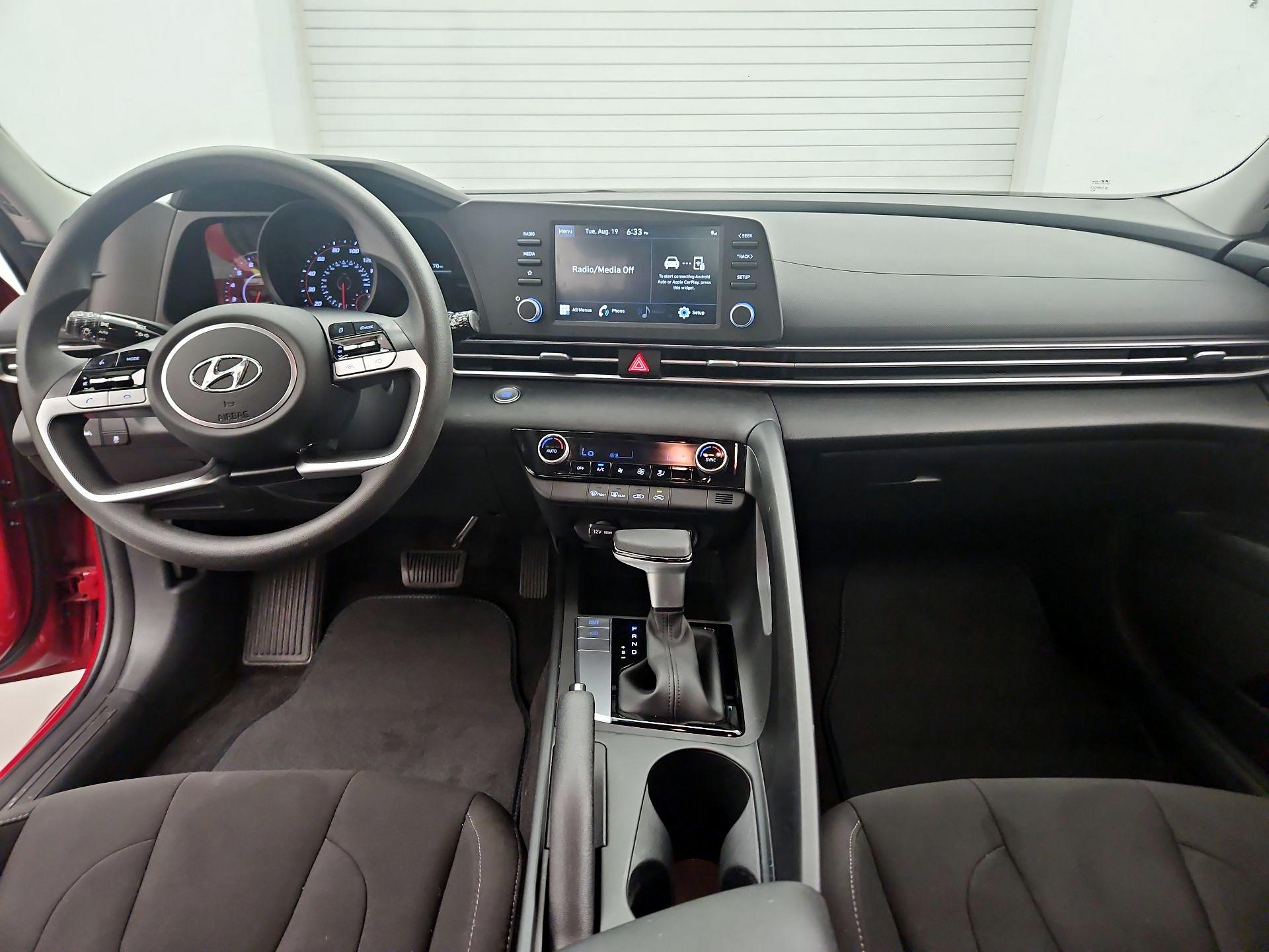 Thumbnail: 2022 Hyundai Elantra - 9