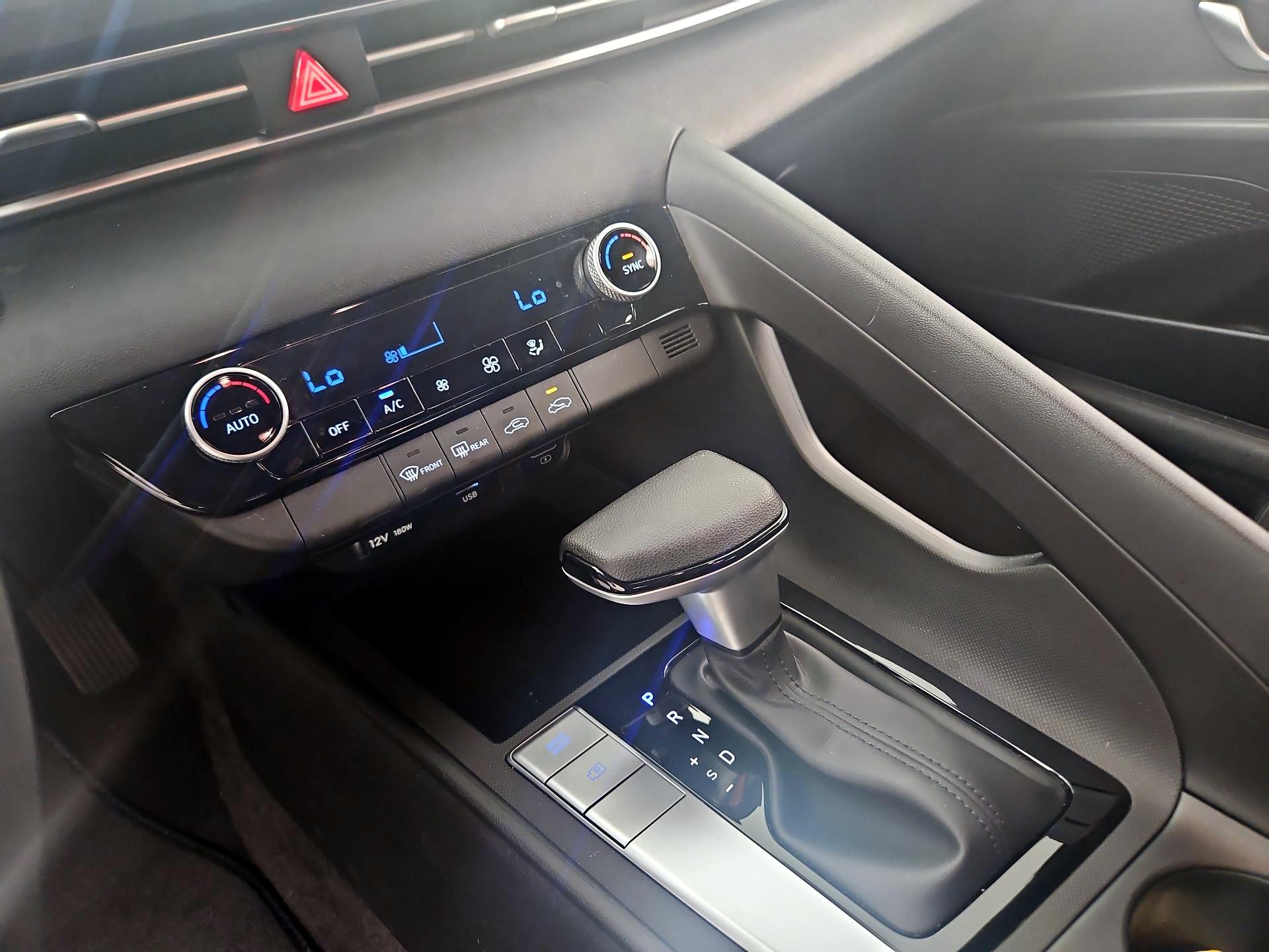 Thumbnail: 2022 Hyundai Elantra - 15