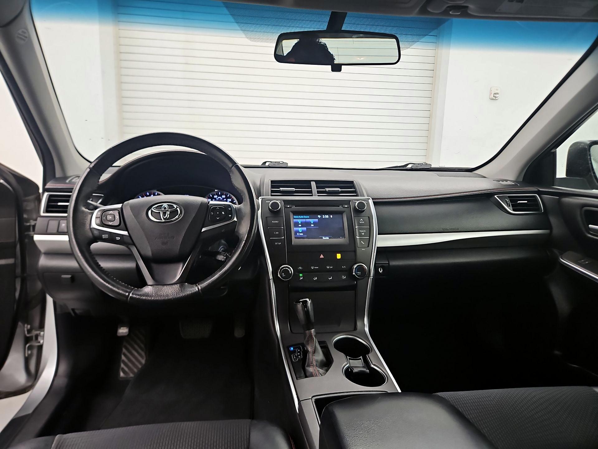 Thumbnail: 2017 Toyota Camry - 9