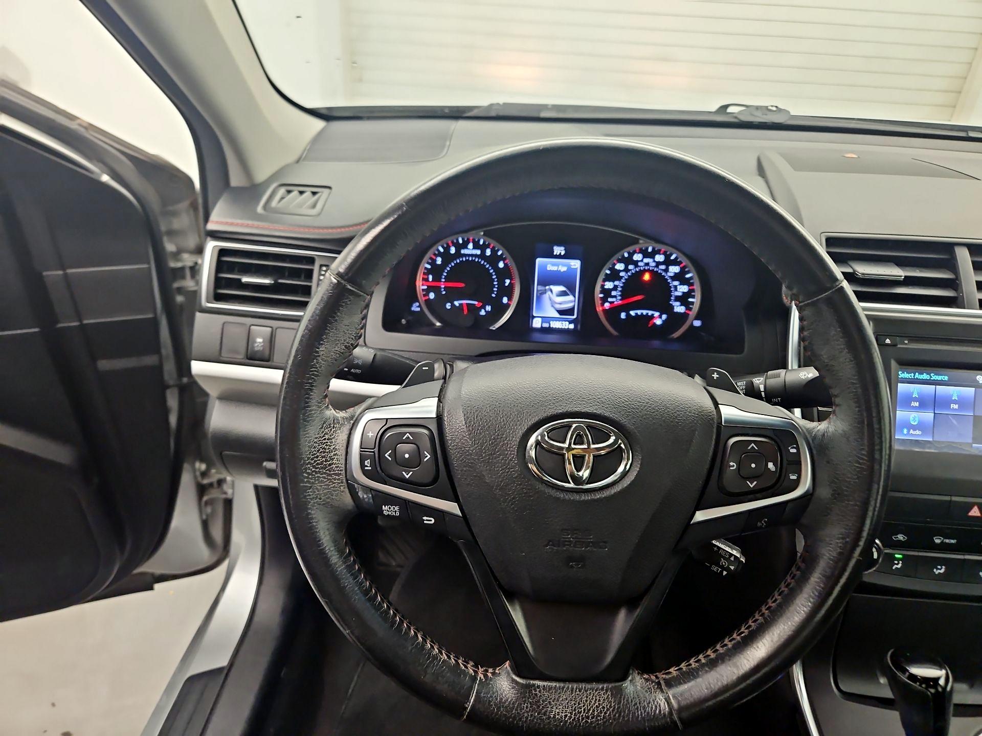 Thumbnail: 2017 Toyota Camry - 10