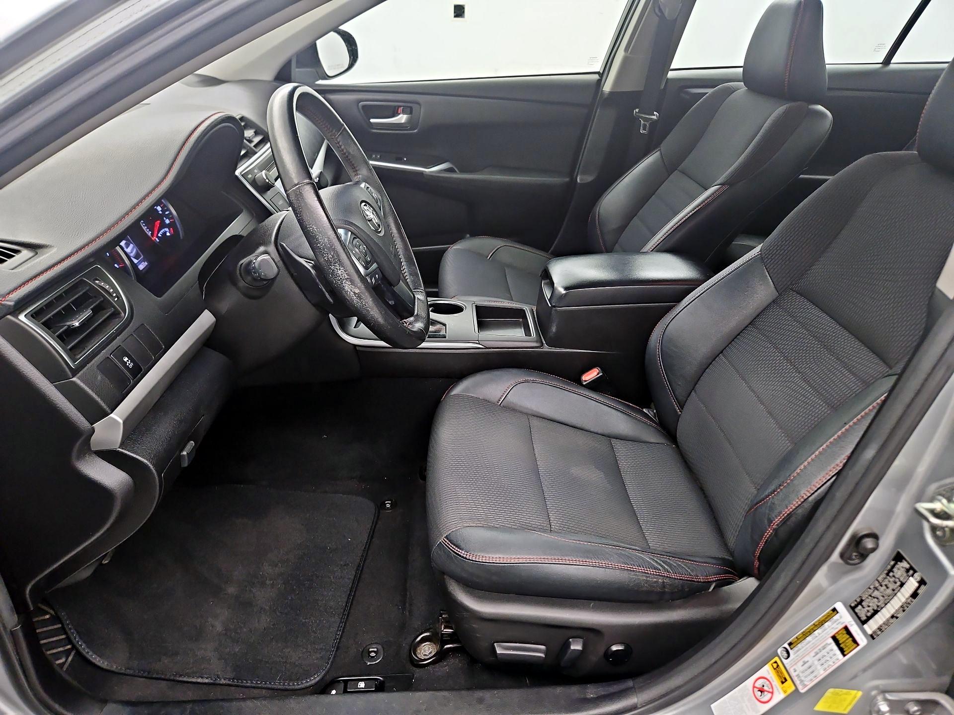 Thumbnail: 2017 Toyota Camry - 11